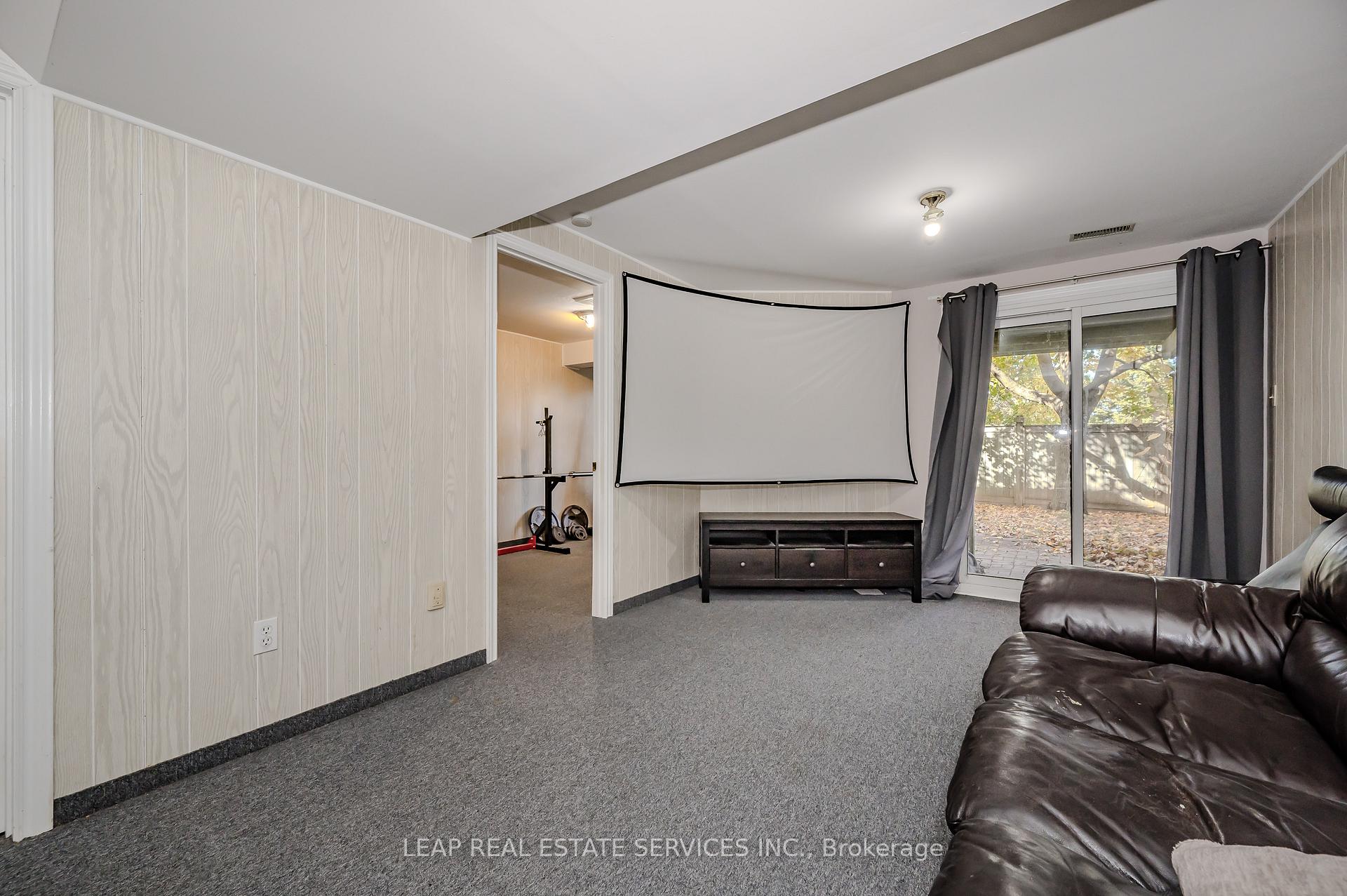 Photo 15 of Unit 13, 365 Bennington Gate, Waterloo — HOMEH