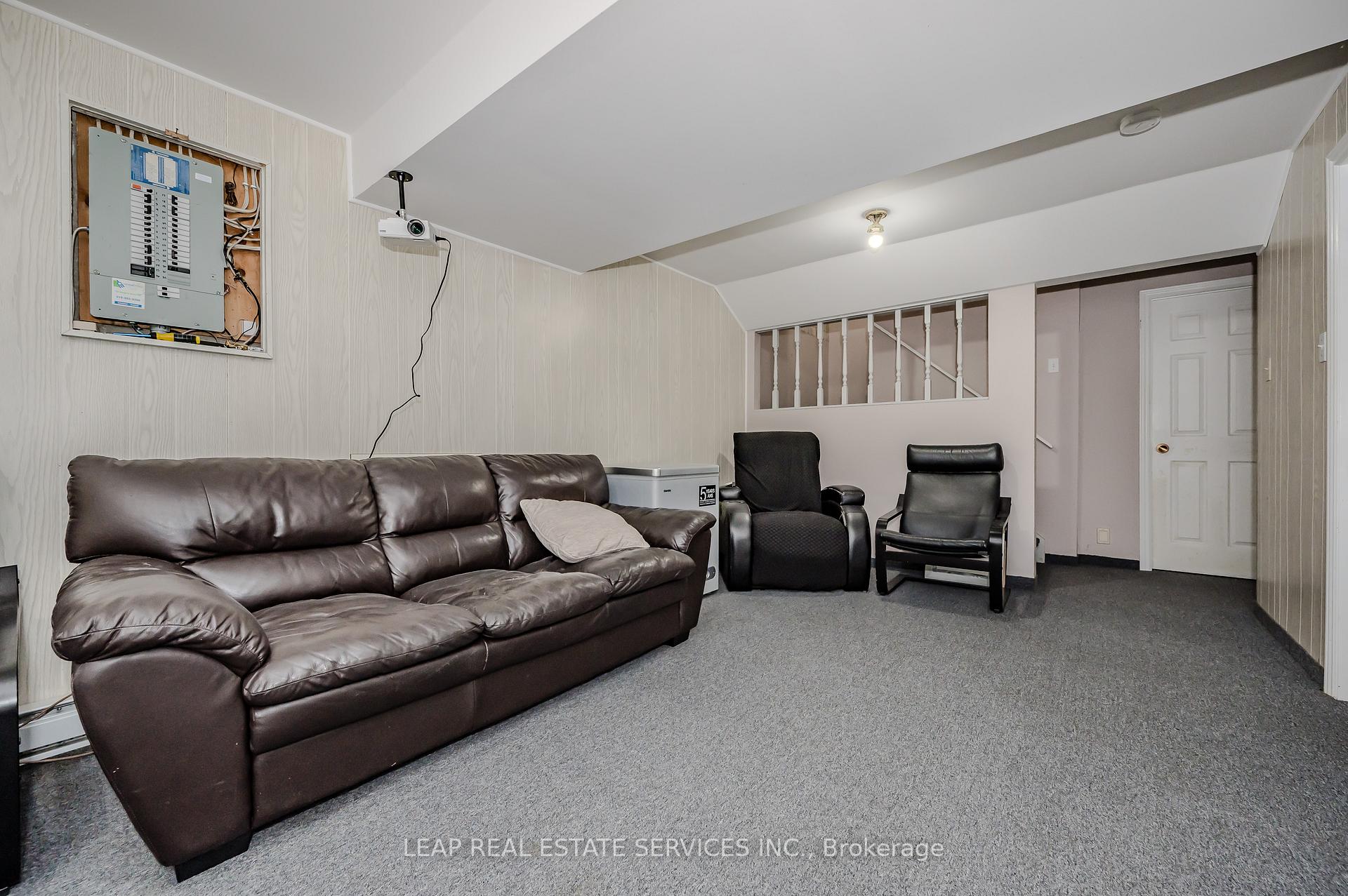 Photo 18 of Unit 13, 365 Bennington Gate, Waterloo — HOMEH