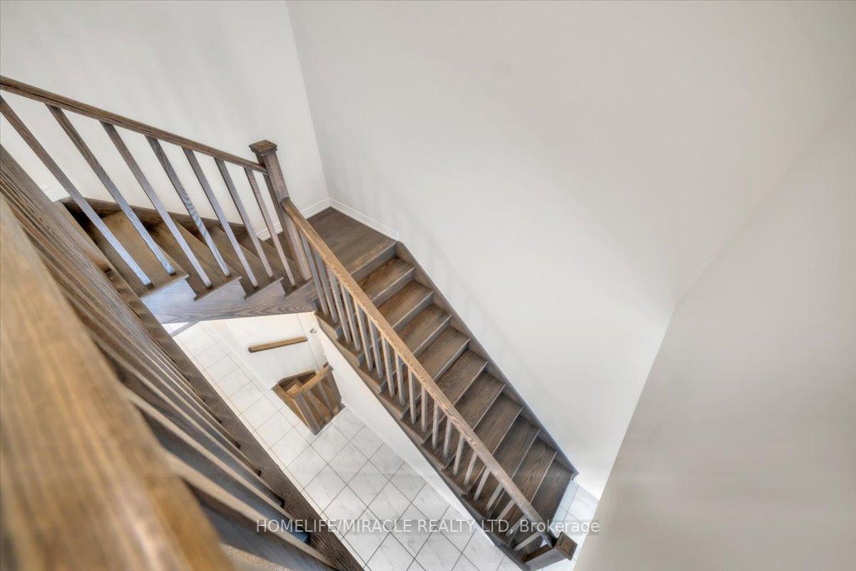 Photo 6 of 88 Grassbourne Avenue N, Kitchener — HOMEH