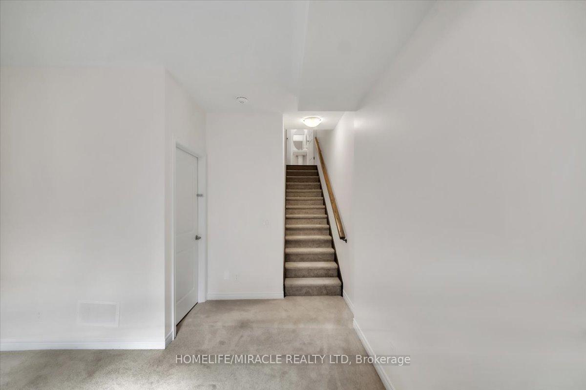Photo 31 of 88 Grassbourne Avenue N, Kitchener — HOMEH