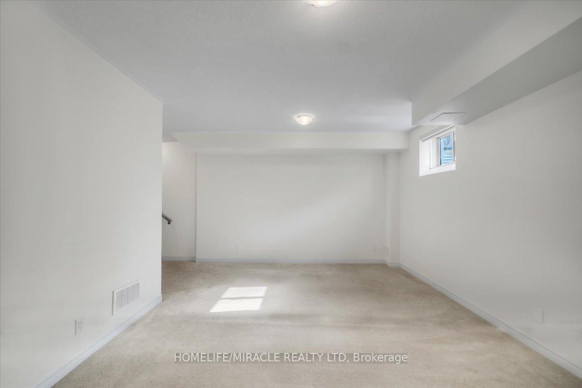 Photo 8 of 88 Grassbourne Avenue N, Kitchener — HOMEH