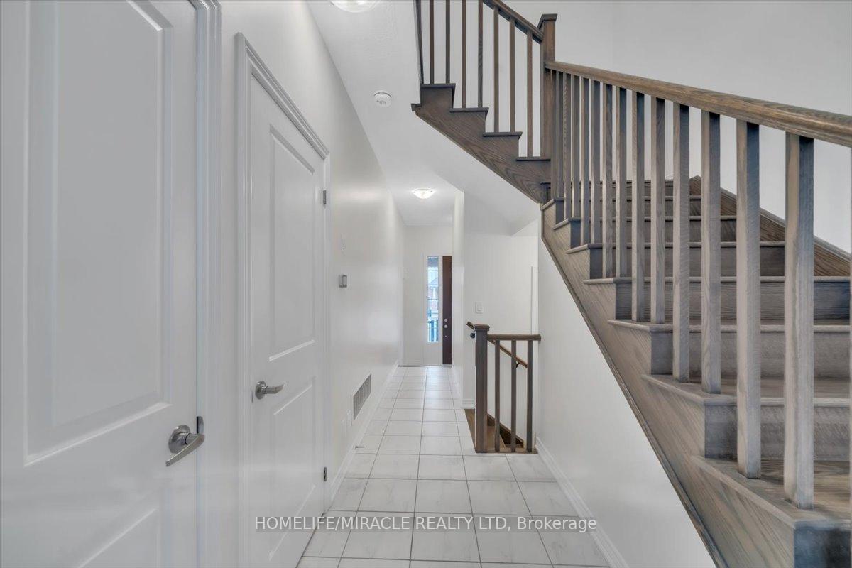 Photo 19 of 88 Grassbourne Avenue N, Kitchener — HOMEH