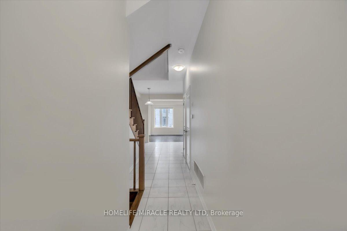 Photo 14 of 88 Grassbourne Avenue N, Kitchener — HOMEH
