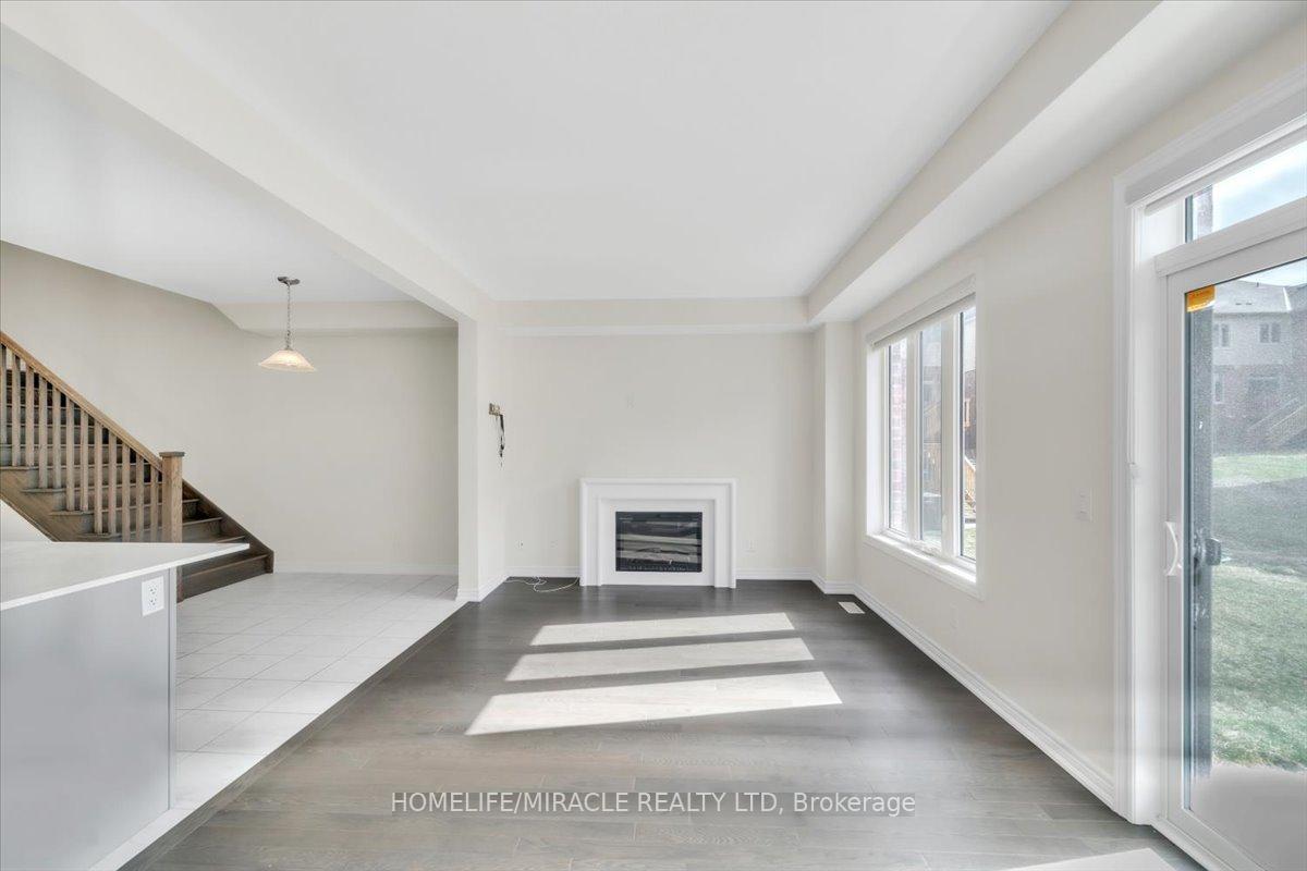 Photo 13 of 88 Grassbourne Avenue N, Kitchener — HOMEH