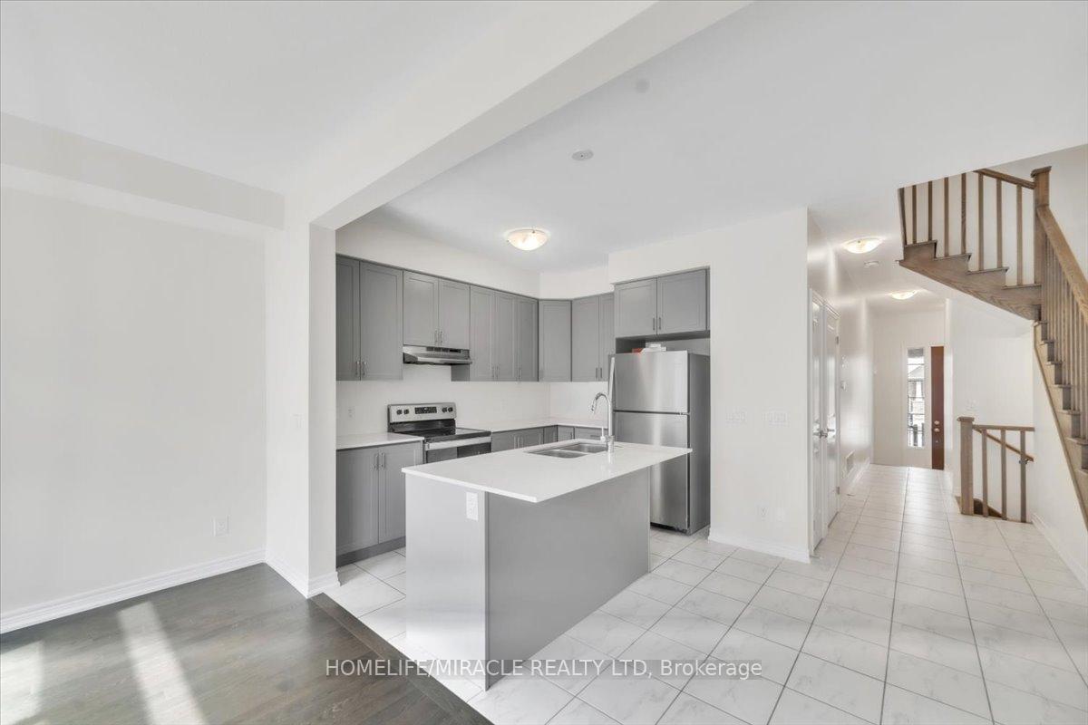 Photo 12 of 88 Grassbourne Avenue N, Kitchener — HOMEH