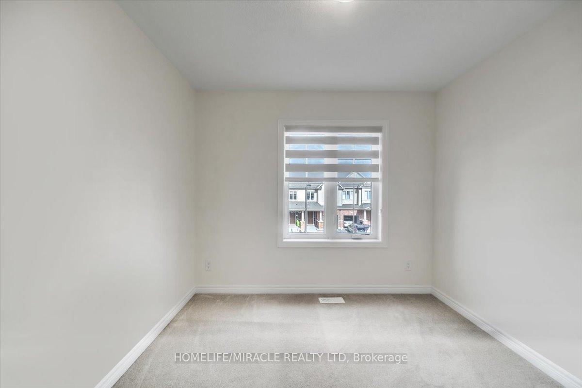 Photo 16 of 88 Grassbourne Avenue N, Kitchener — HOMEH