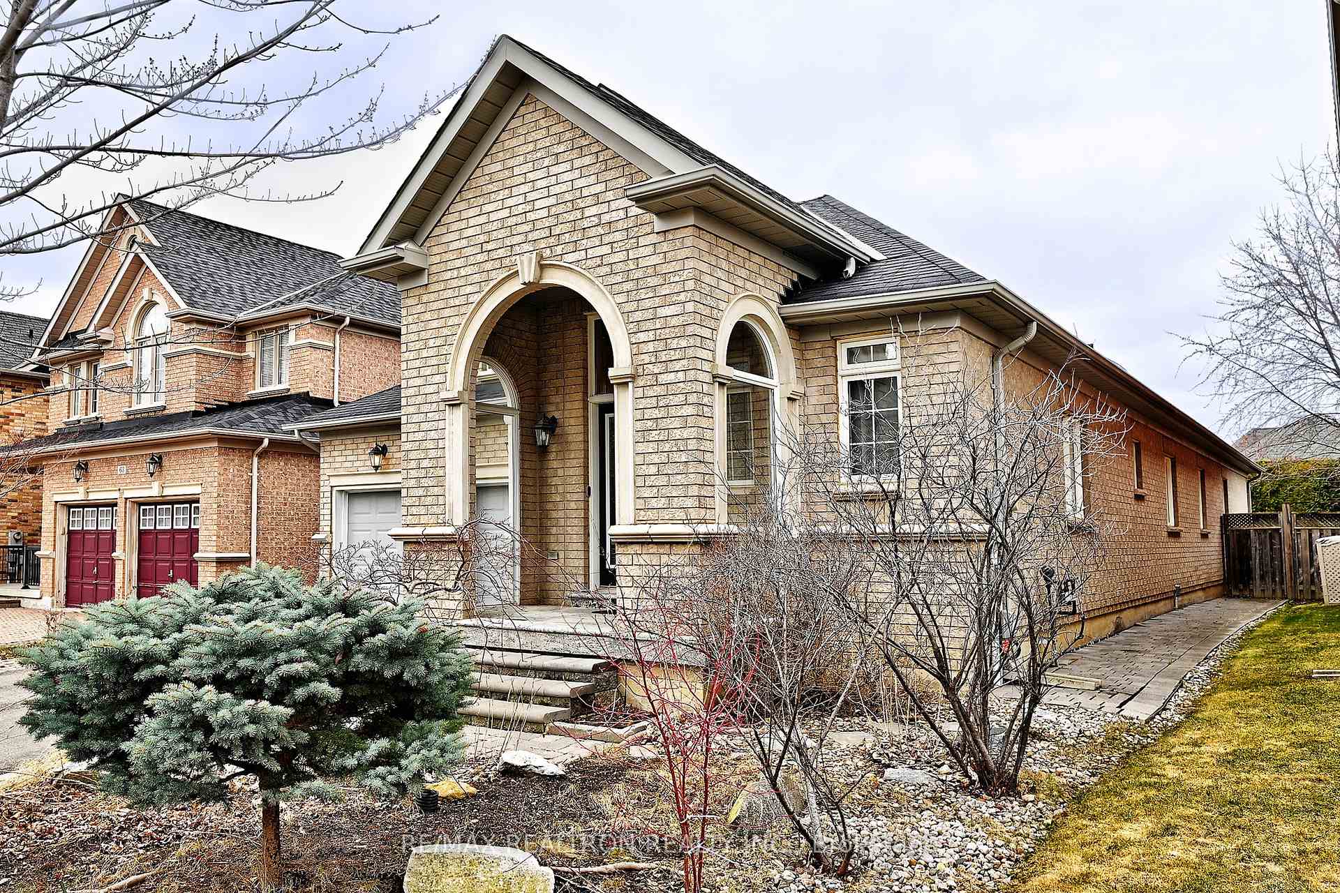 Photo 3 of 59 Ferretti Street, Vaughan, Patterson — HOMEH