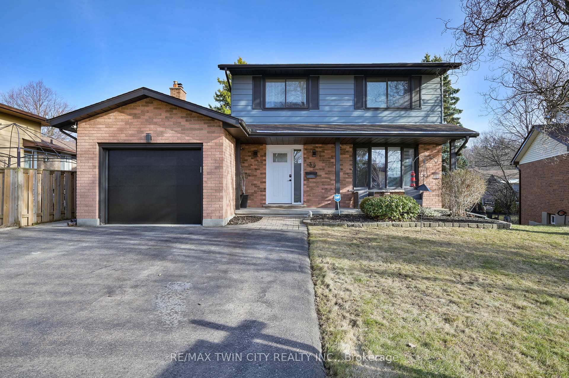 Photo 1 of 39 Martinglen Crescent, Kitchener — HOMEH