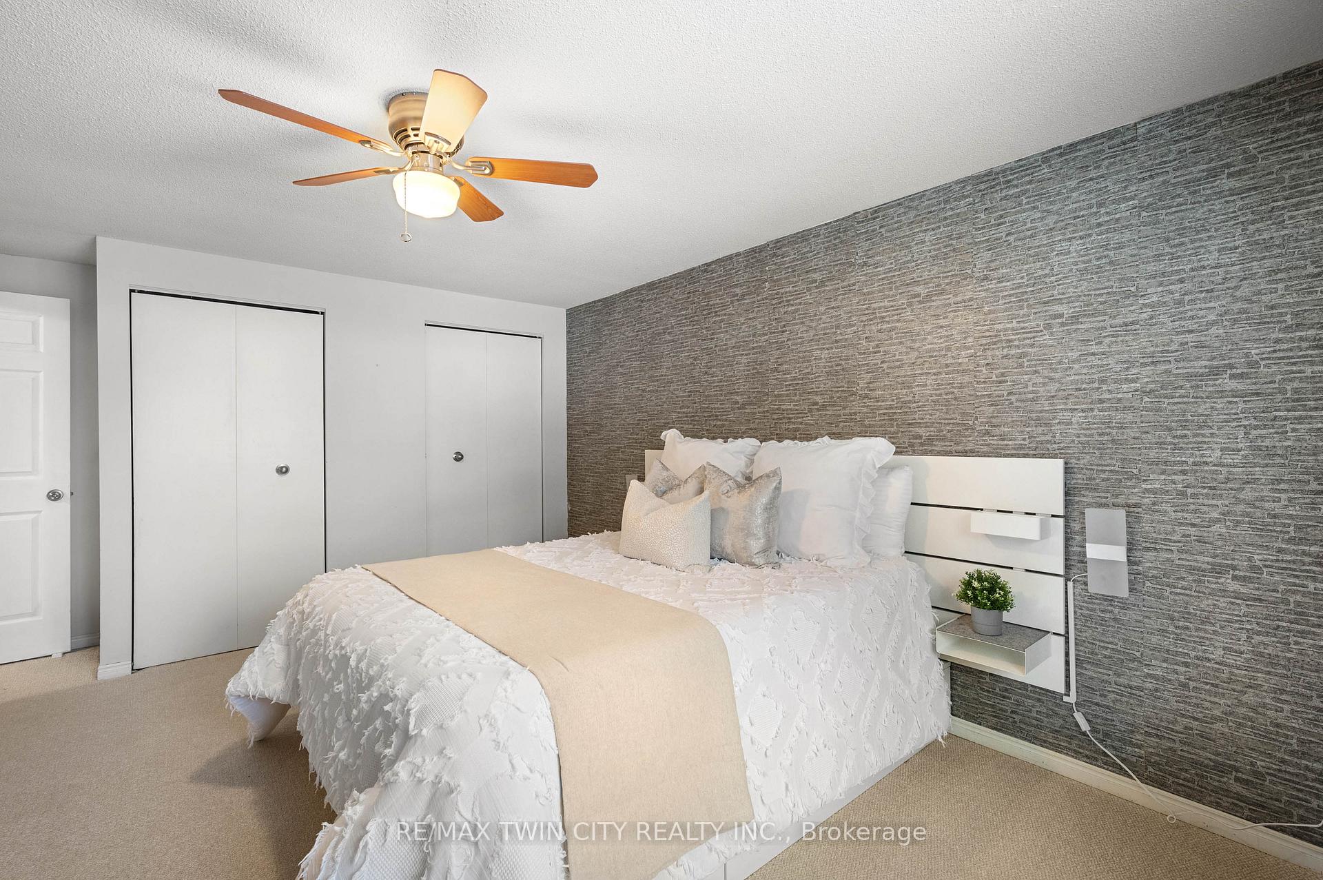 Photo 13 of 39 Martinglen Crescent, Kitchener — HOMEH