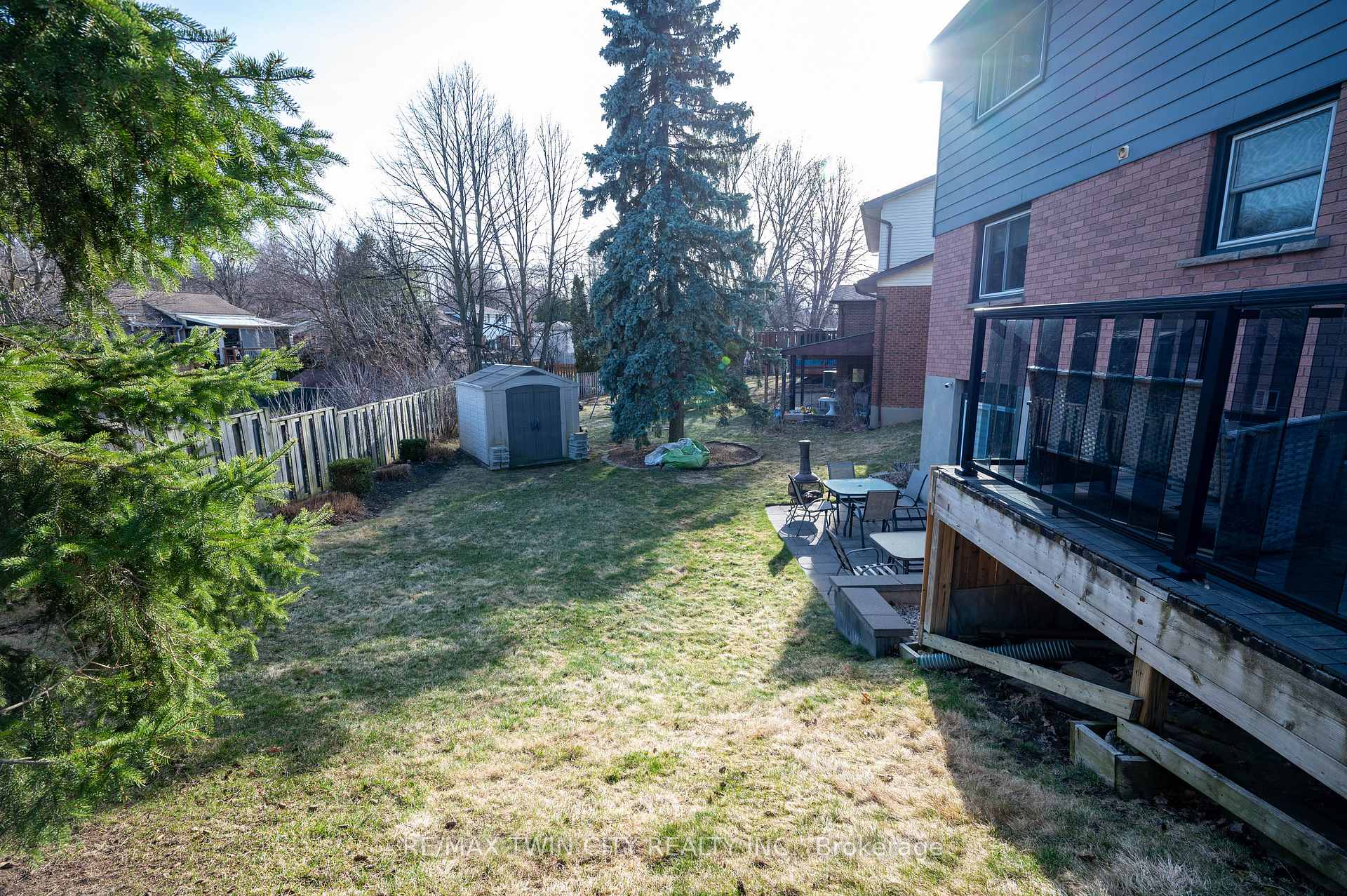 Photo 36 of 39 Martinglen Crescent, Kitchener — HOMEH