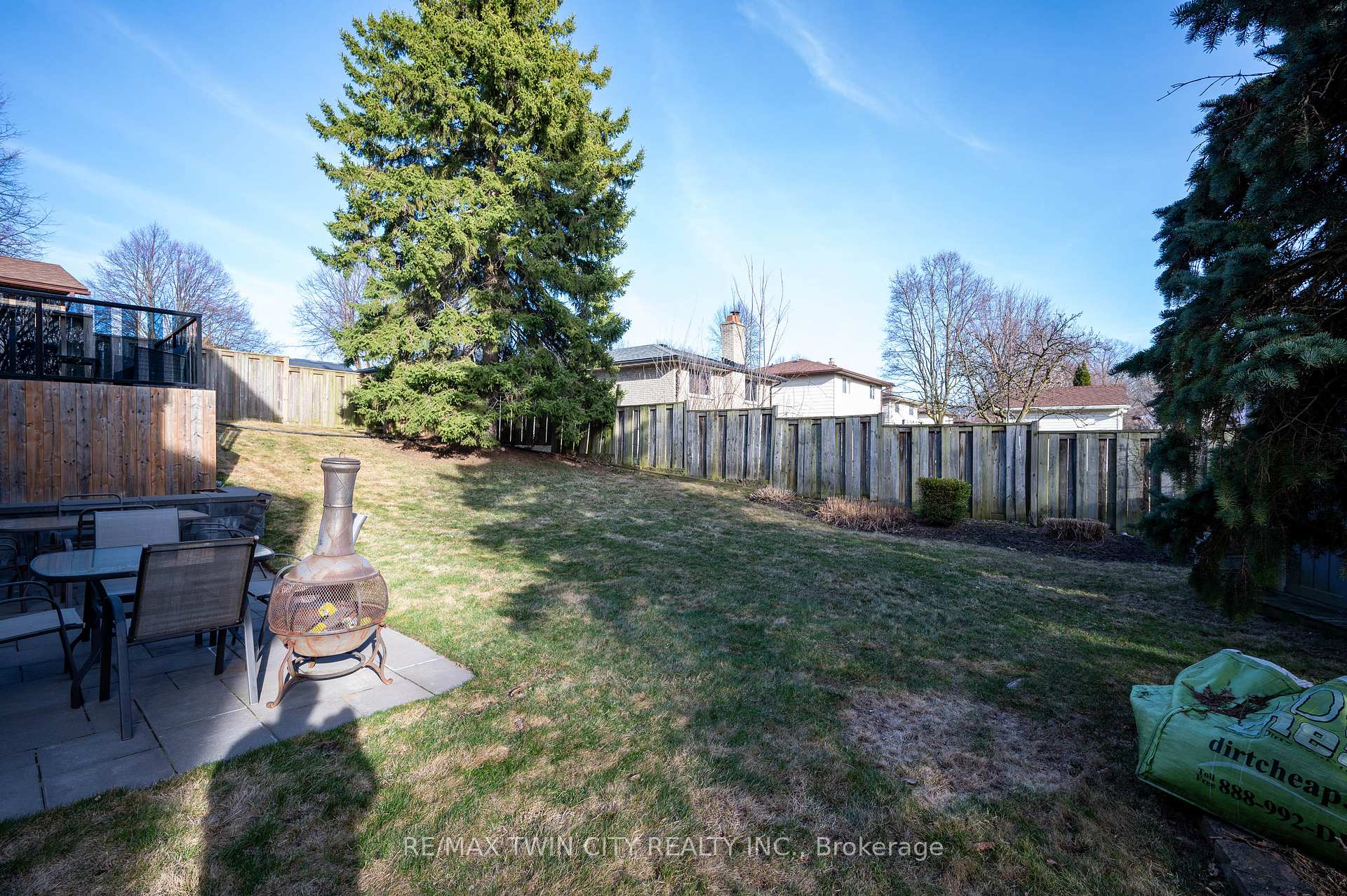Photo 34 of 39 Martinglen Crescent, Kitchener — HOMEH