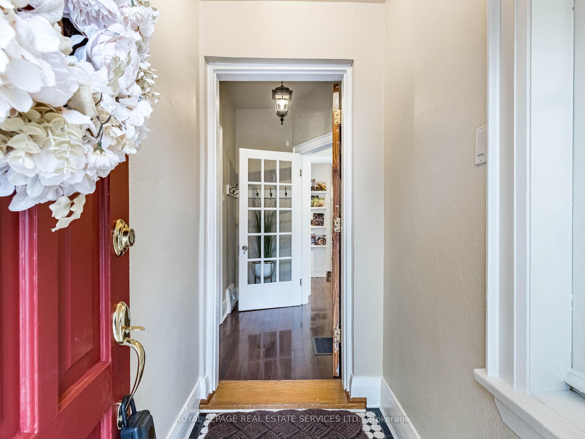 Photo 7 of 66 Mill Street S, Brampton, Downtown Brampton — HOMEH
