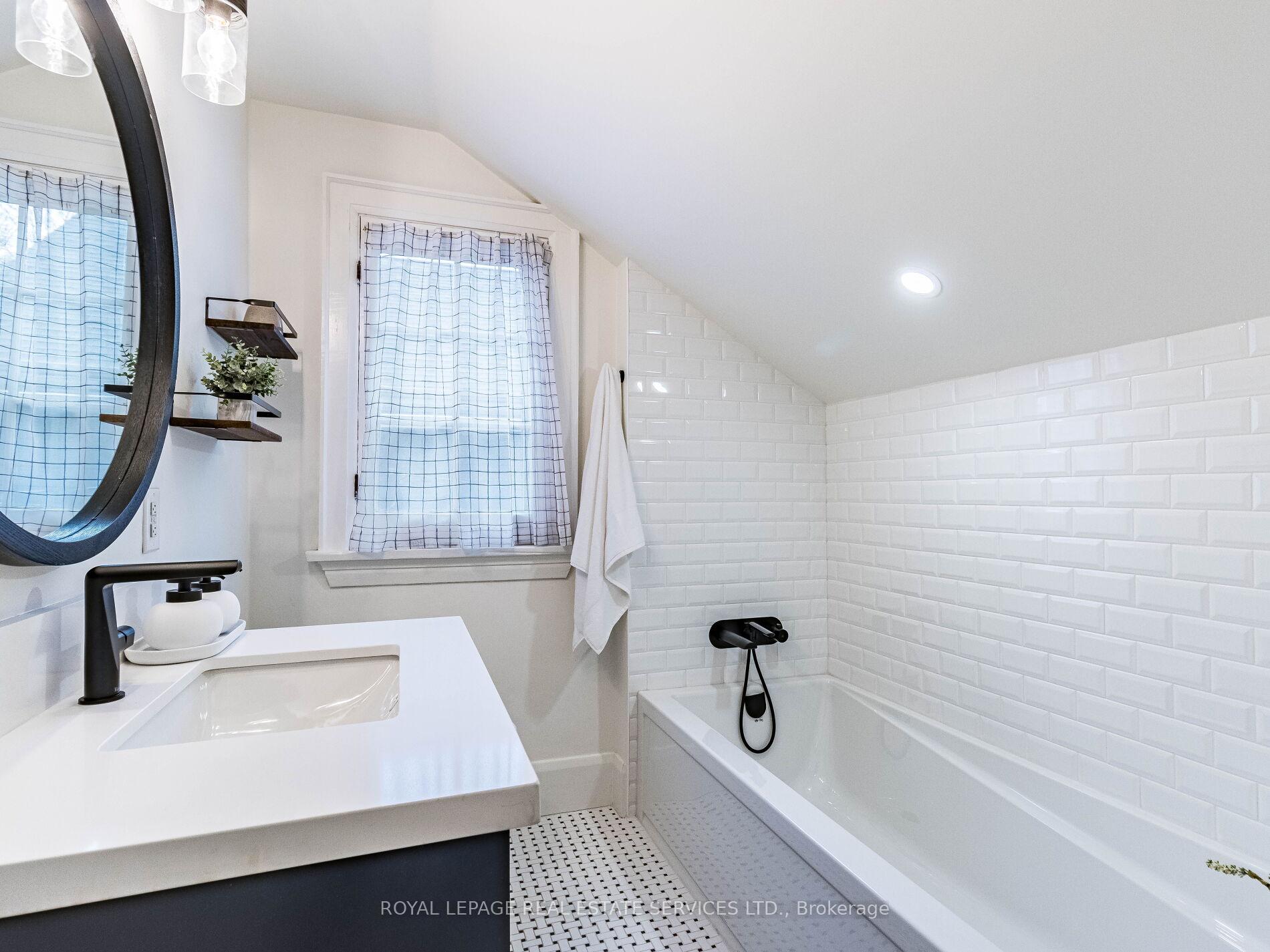 Photo 18 of 66 Mill Street S, Brampton, Downtown Brampton — HOMEH