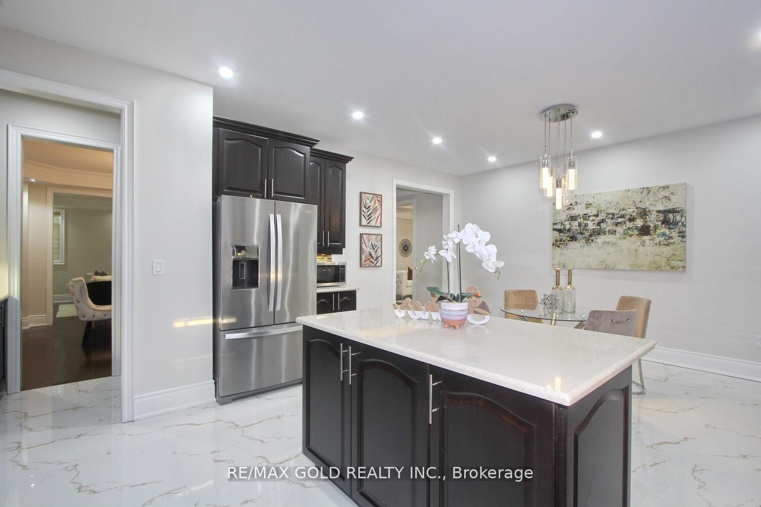 Photo 10 of 62 Leparc Road, Brampton, Vales of Castlemore North — HOMEH