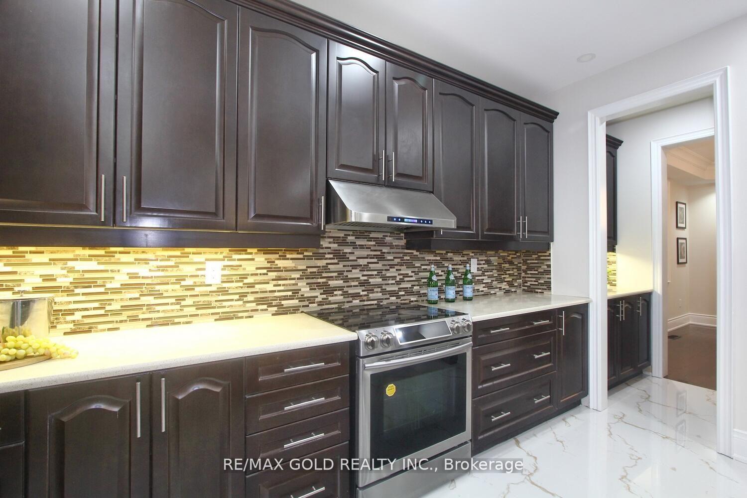 Photo 12 of 62 Leparc Road, Brampton, Vales of Castlemore North — HOMEH