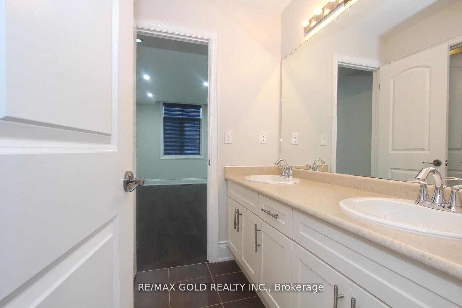Photo 26 of 62 Leparc Road, Brampton, Vales of Castlemore North — HOMEH