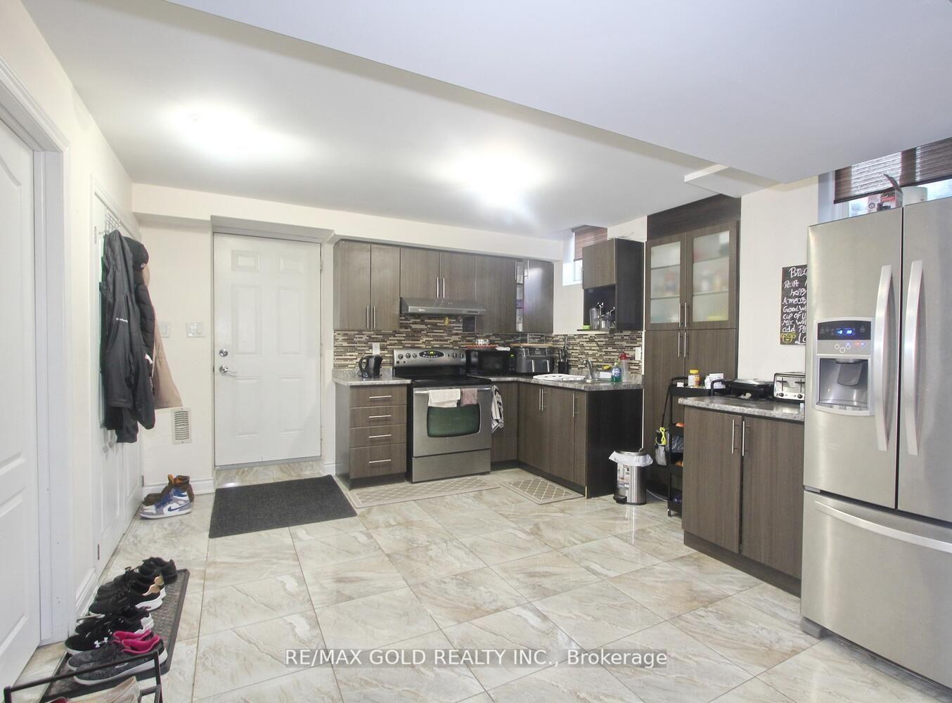 Photo 29 of 62 Leparc Road, Brampton, Vales of Castlemore North — HOMEH