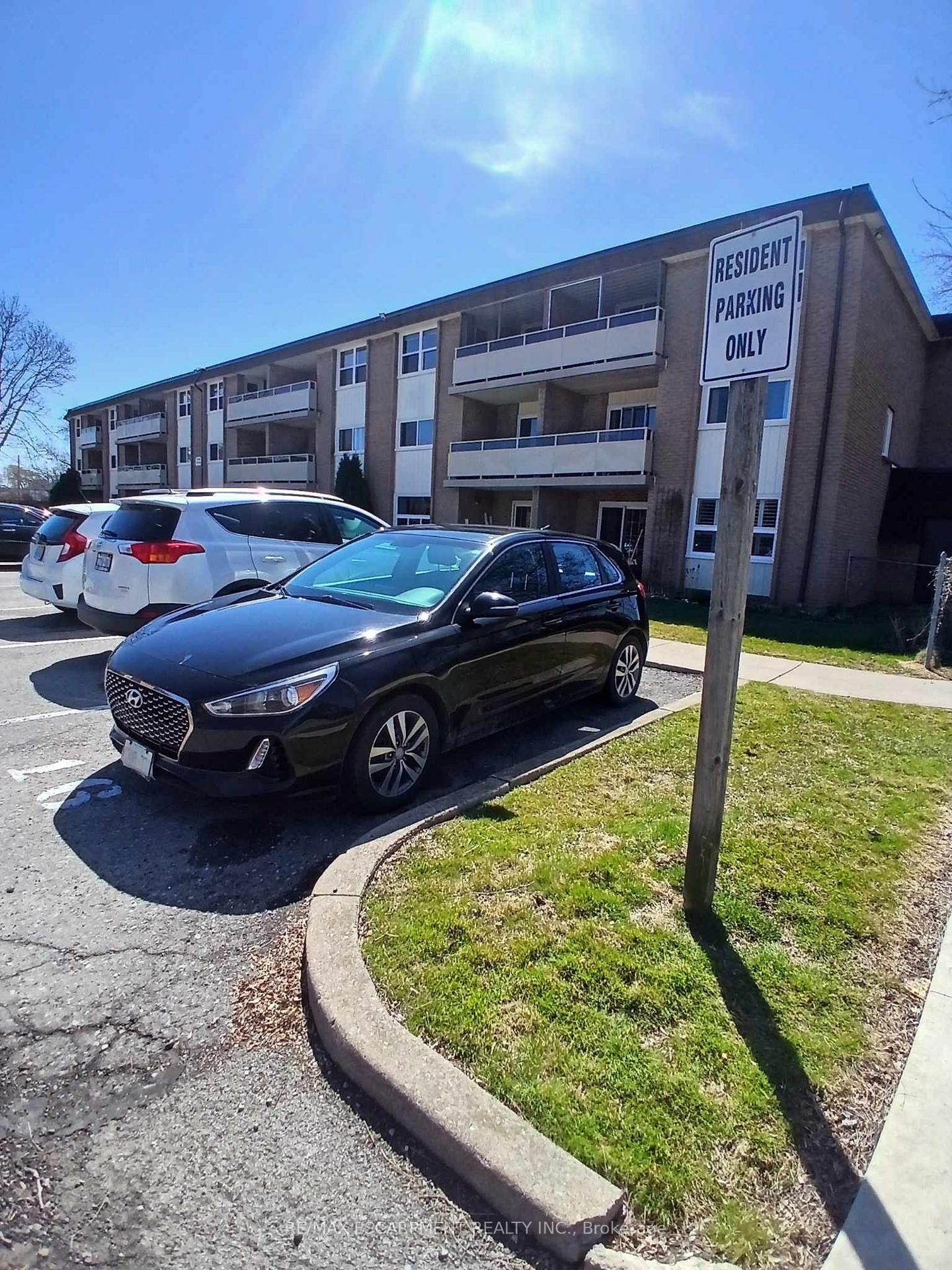 Front of Unit 402, 41 Rykert Street