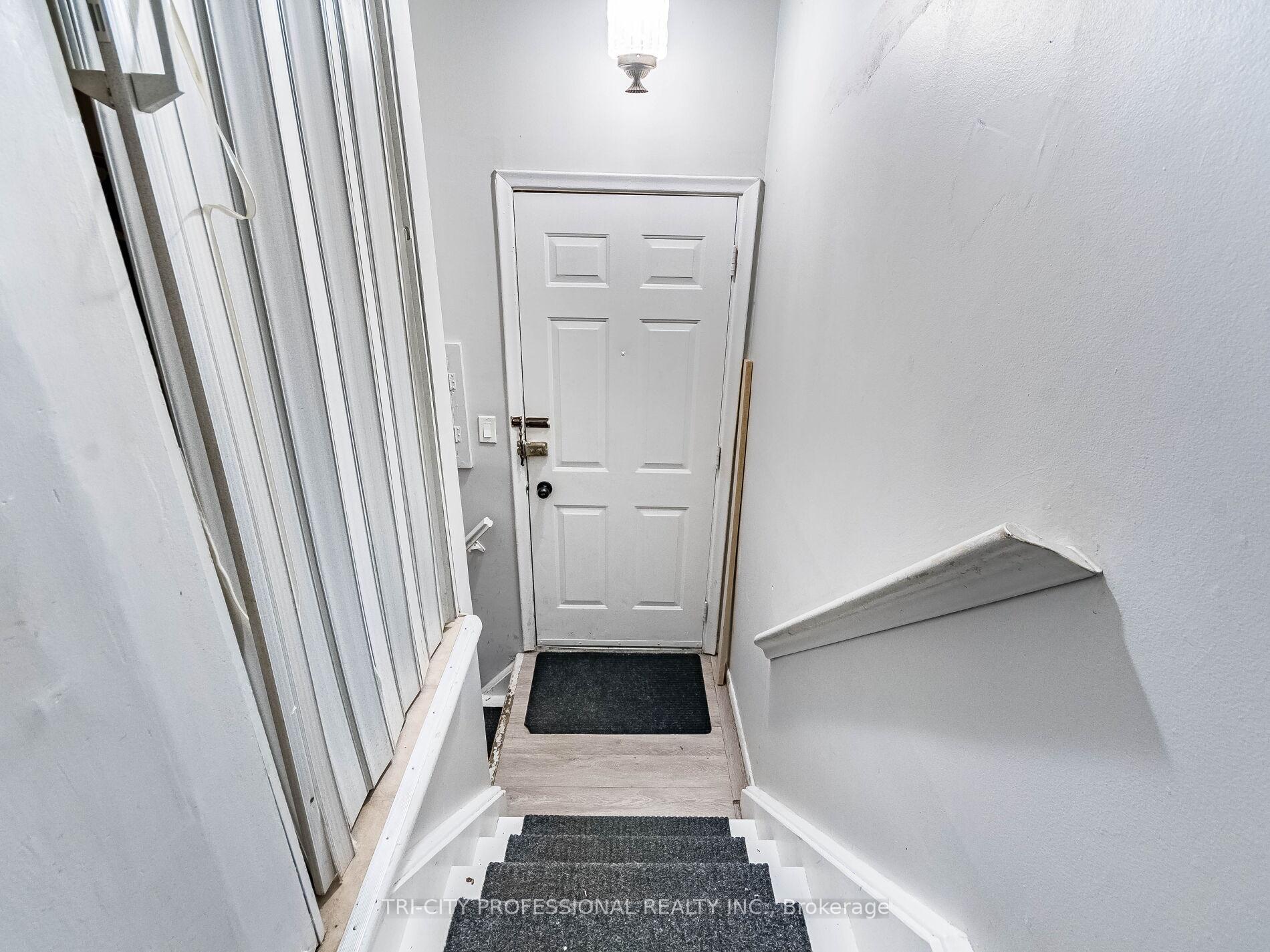 Photo 27 of 866 Krosno Boulevard, Pickering, Bay Ridges — HOMEH