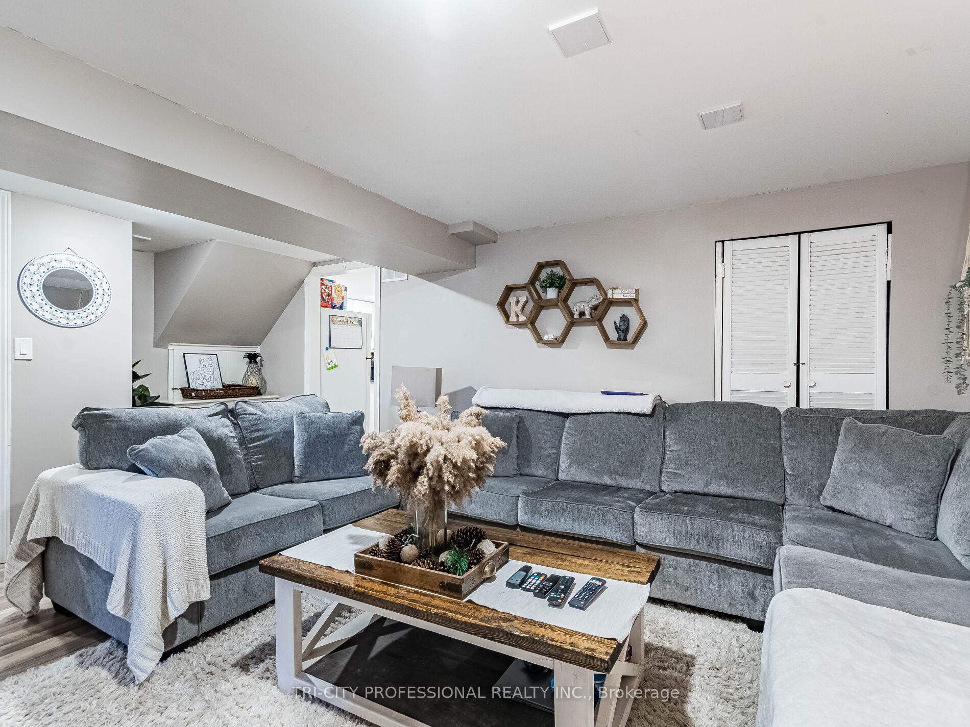 Photo 20 of 866 Krosno Boulevard, Pickering, Bay Ridges — HOMEH