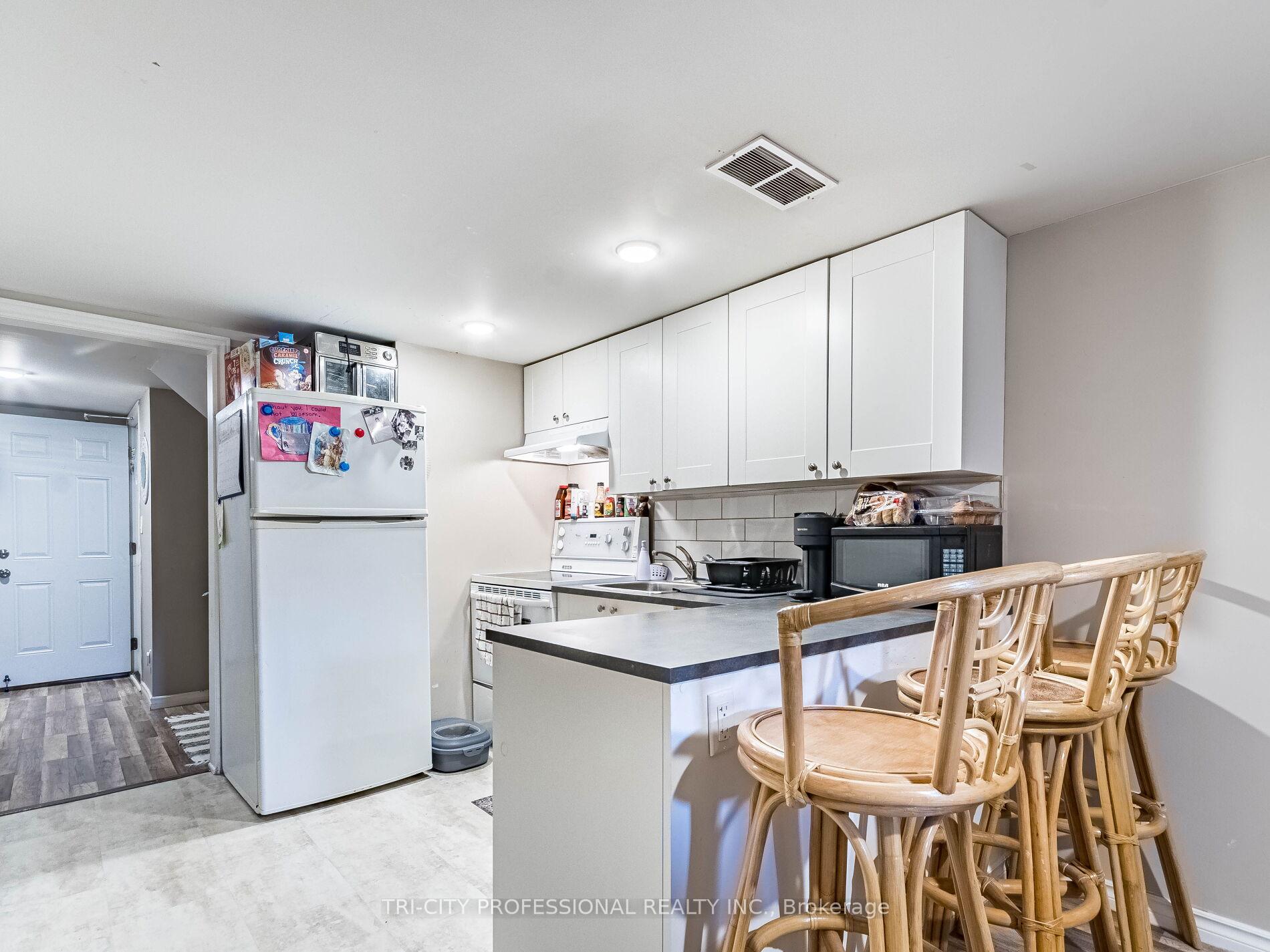 Photo 23 of 866 Krosno Boulevard, Pickering, Bay Ridges — HOMEH