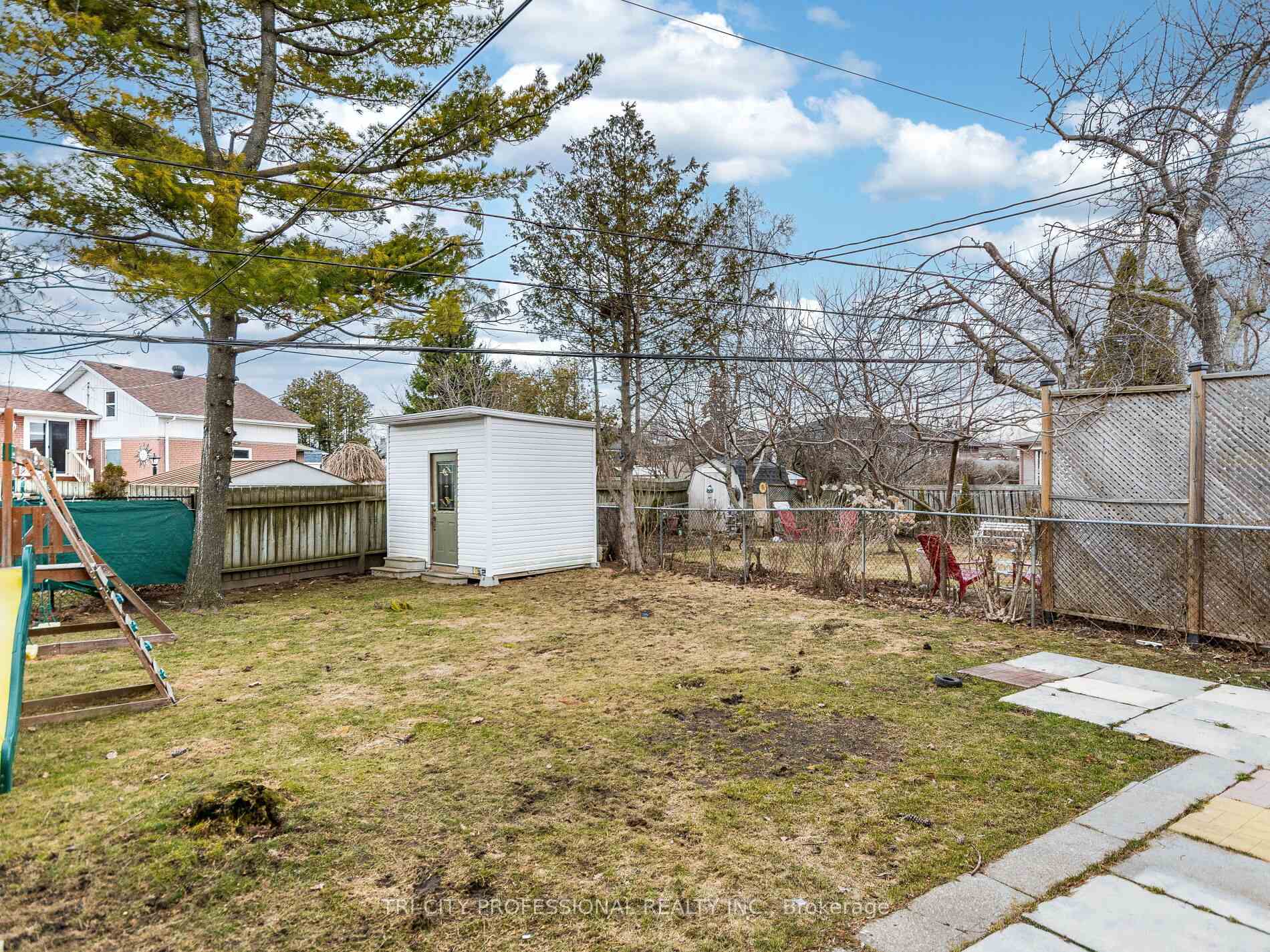 Photo 32 of 866 Krosno Boulevard, Pickering, Bay Ridges — HOMEH