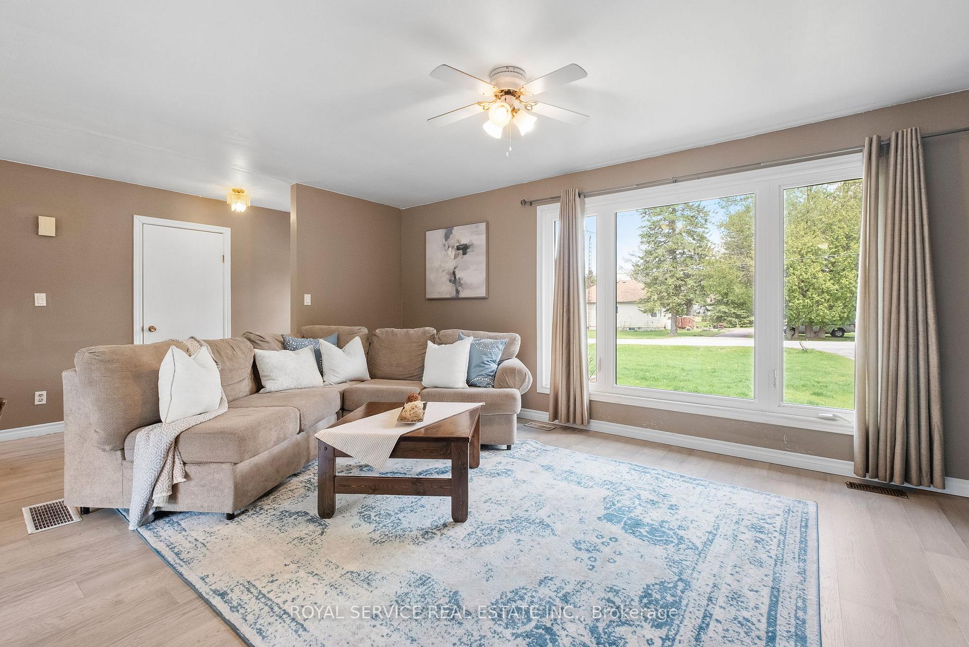 Photo 6 of 5280 Hillview Drive N, Hamilton Township, Rural Hamilton — HOMEH