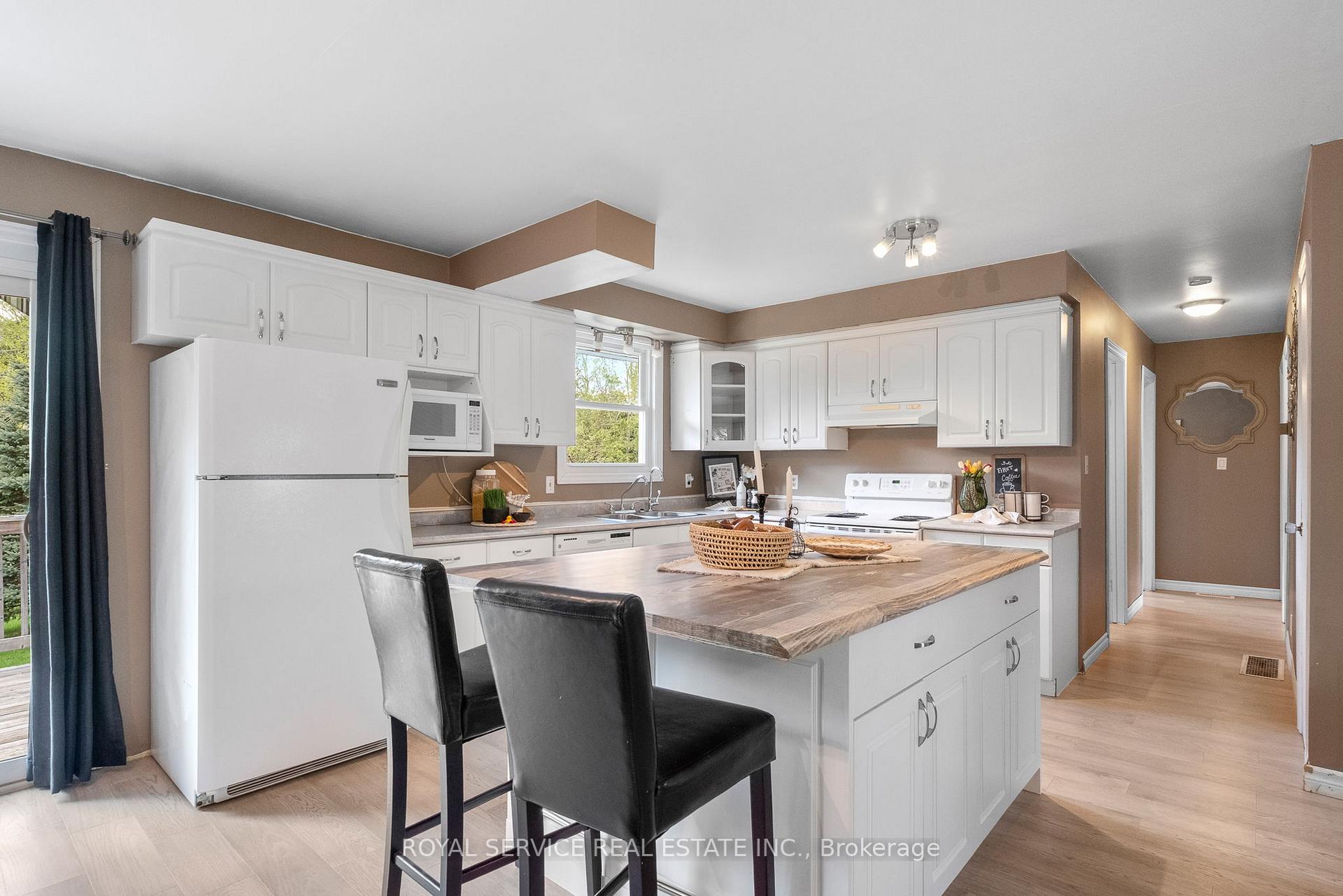 Photo 10 of 5280 Hillview Drive N, Hamilton Township, Rural Hamilton — HOMEH