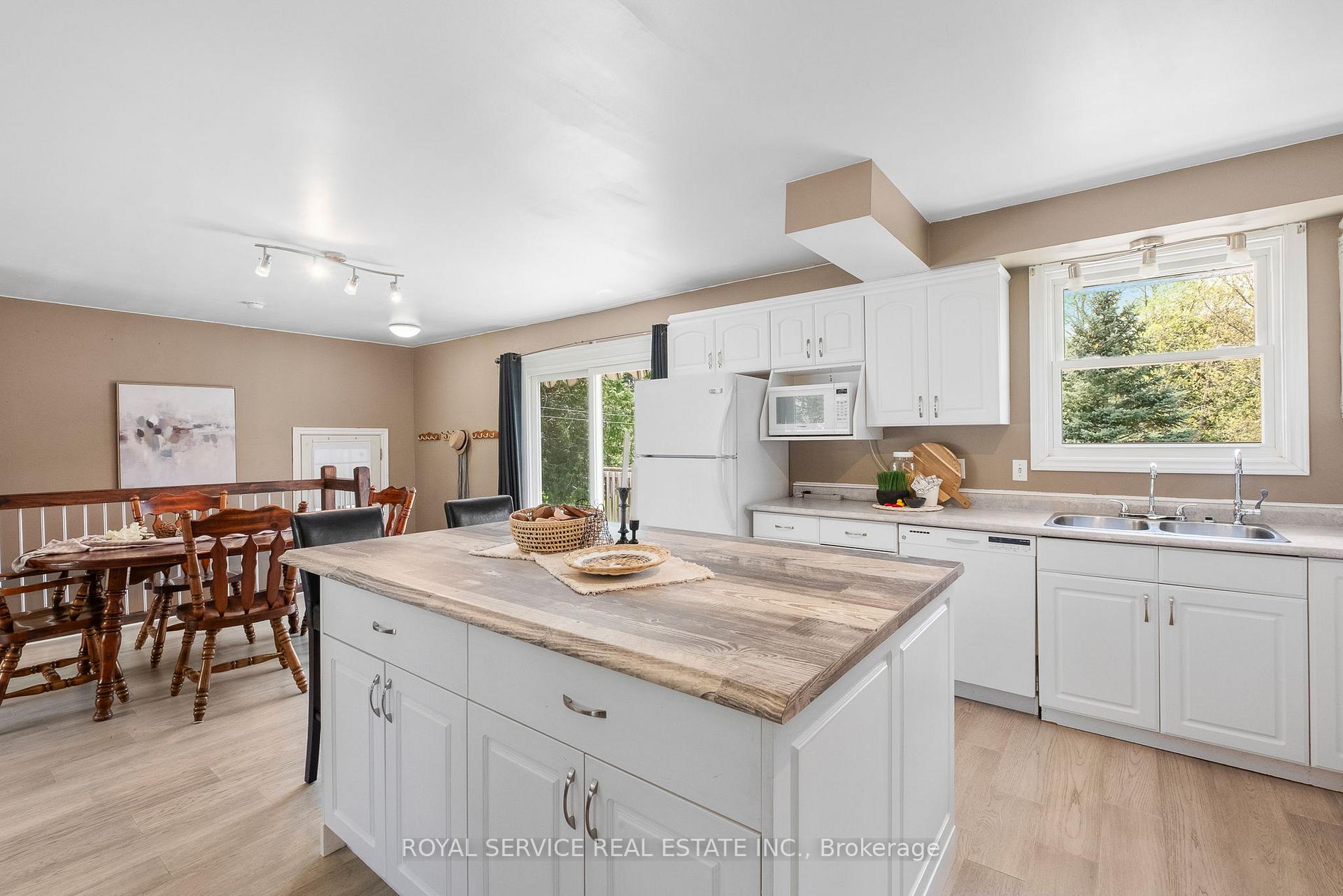 Photo 11 of 5280 Hillview Drive N, Hamilton Township, Rural Hamilton — HOMEH