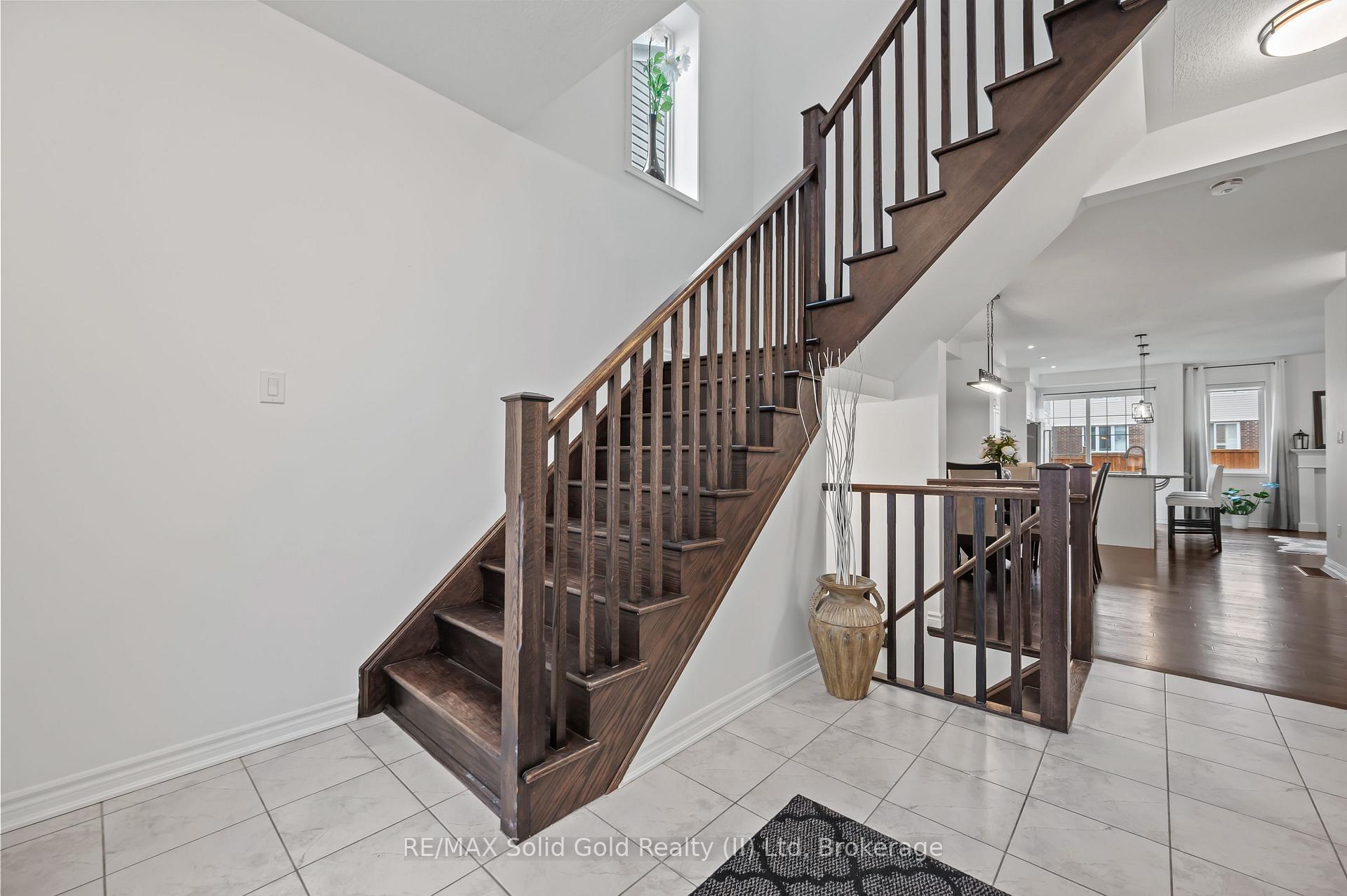 Photo 6 of 32 Pickett Place, Cambridge — HOMEH