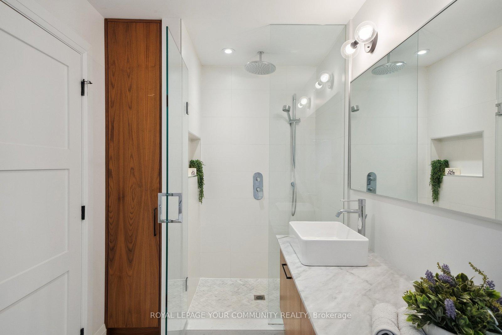 Photo 10 of 20 Durham Avenue, Toronto, Humewood-Cedarvale — HOMEH