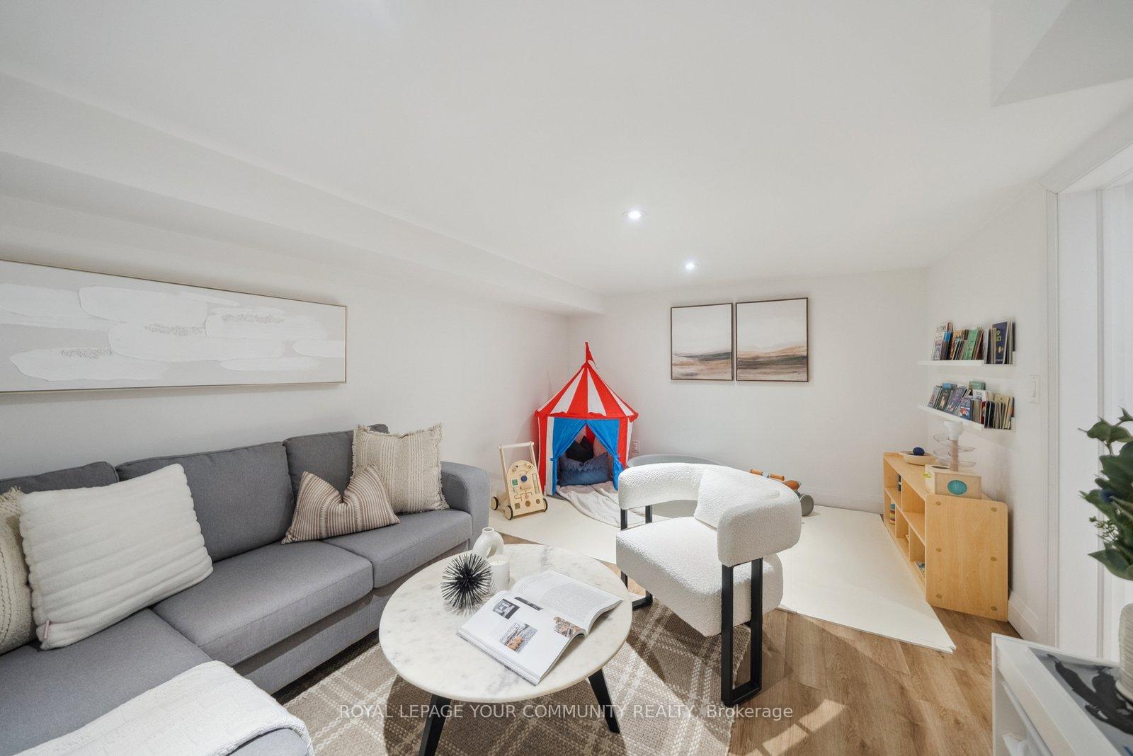Photo 29 of 20 Durham Avenue, Toronto, Humewood-Cedarvale — HOMEH