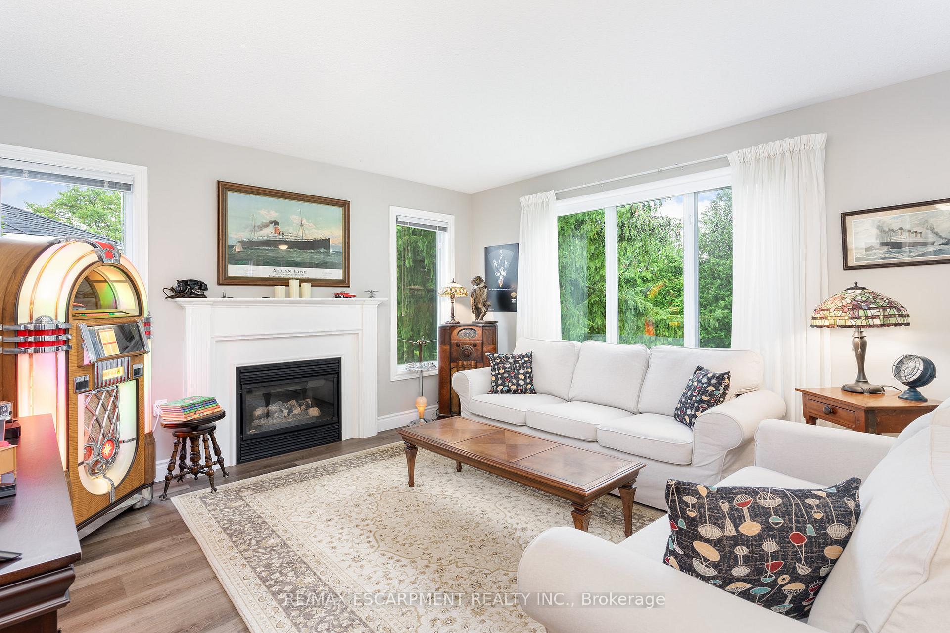 Photo 6 of 105 Glenariff Drive, Hamilton, Rural Flamborough — HOMEH