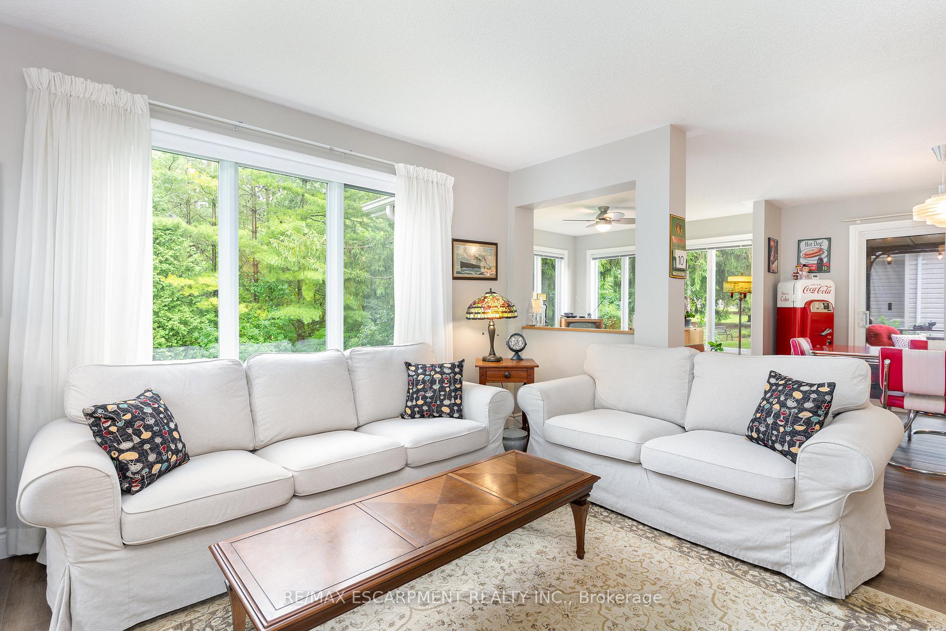 Photo 12 of 105 Glenariff Drive, Hamilton, Rural Flamborough — HOMEH