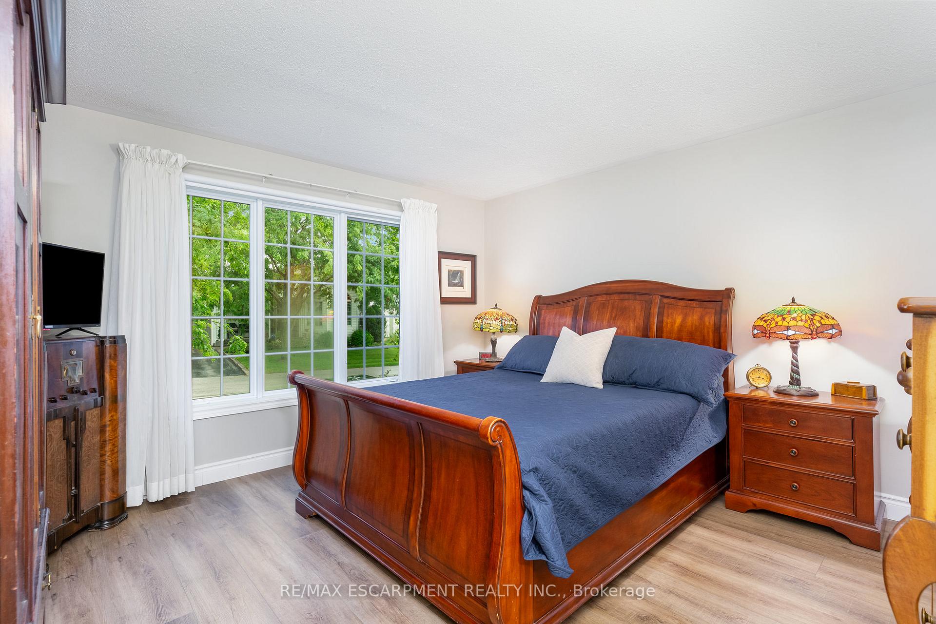 Photo 40 of 105 Glenariff Drive, Hamilton, Rural Flamborough — HOMEH