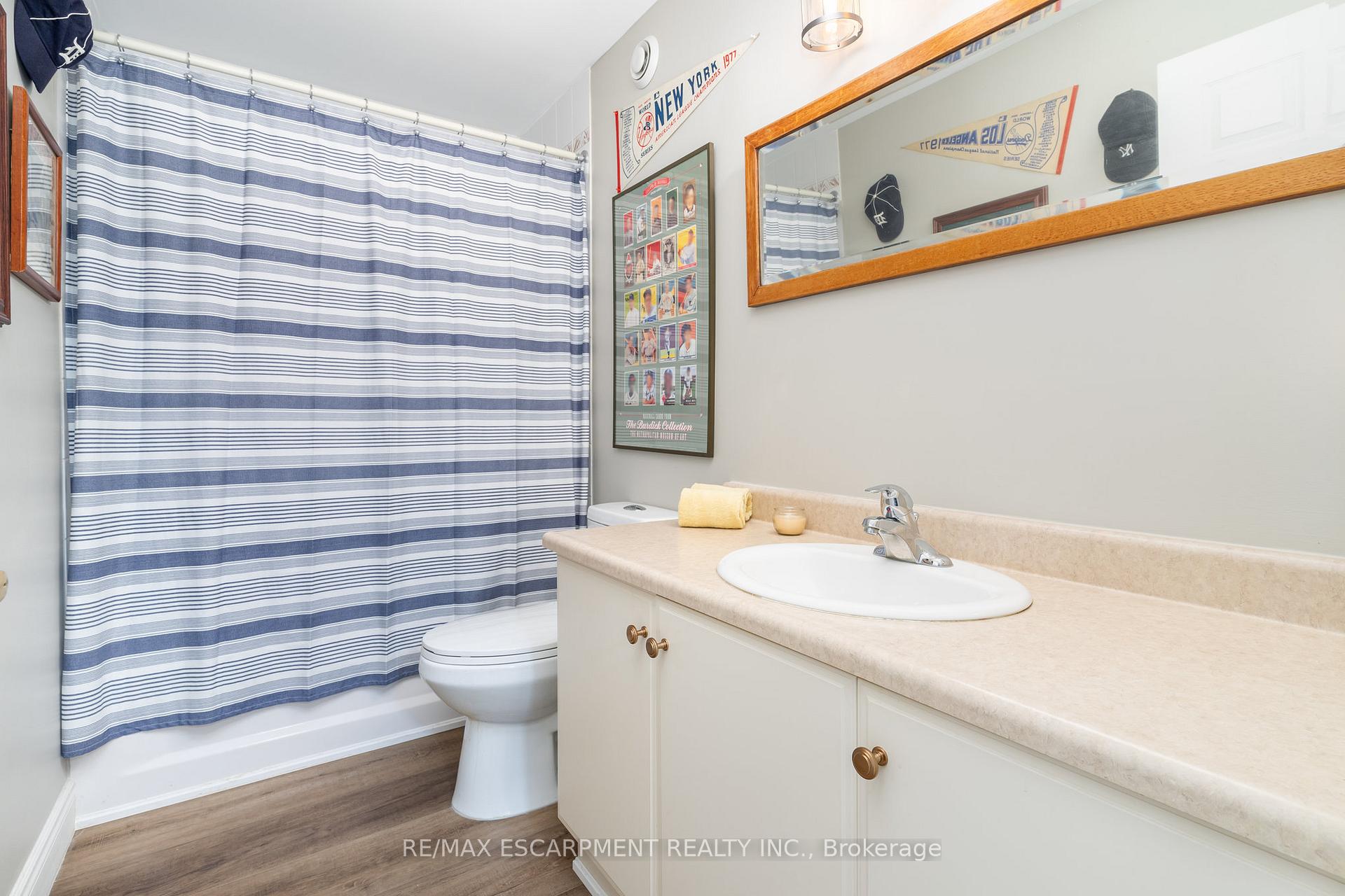 Photo 15 of 105 Glenariff Drive, Hamilton, Rural Flamborough — HOMEH