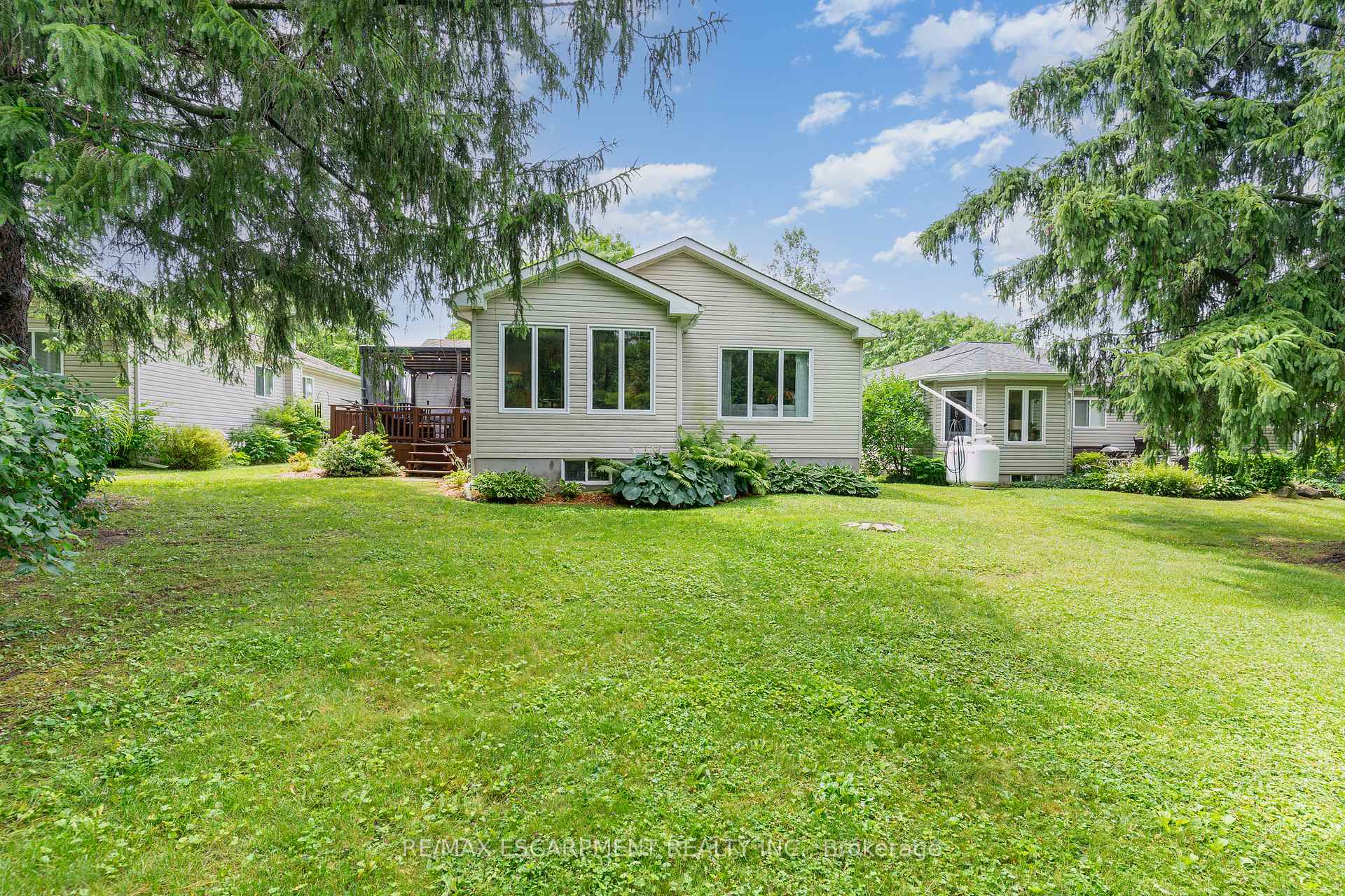 Photo 35 of 105 Glenariff Drive, Hamilton, Rural Flamborough — HOMEH
