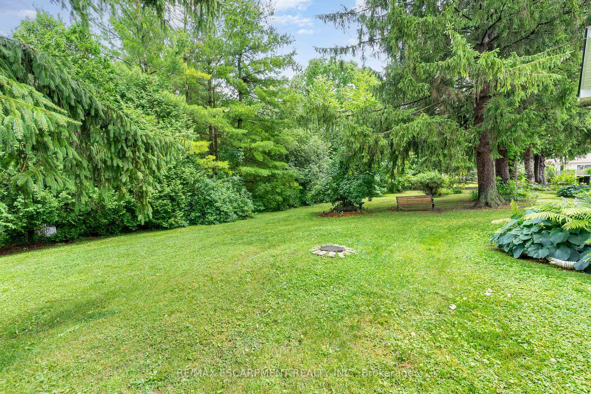 Photo 37 of 105 Glenariff Drive, Hamilton, Rural Flamborough — HOMEH