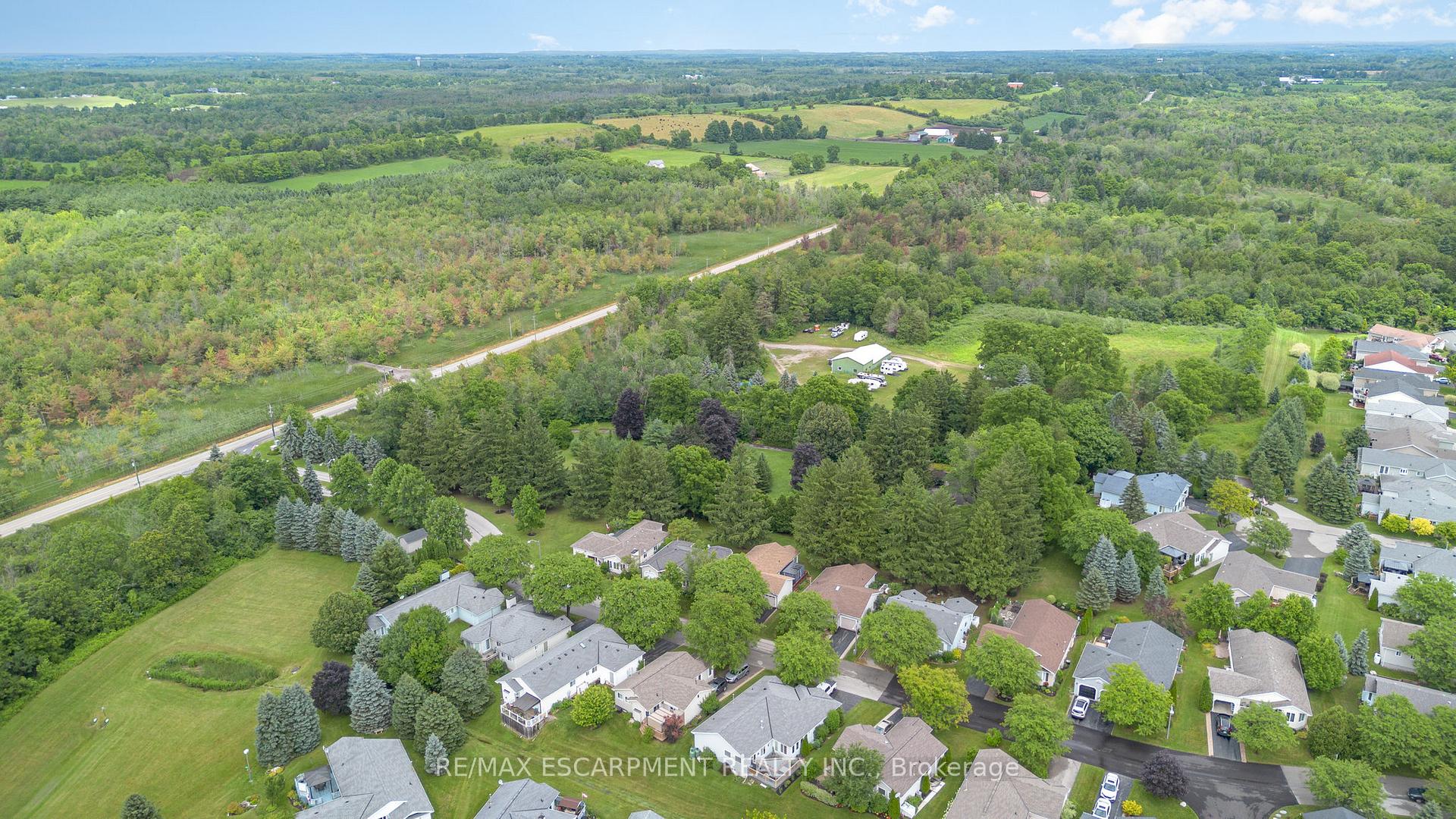 Photo 32 of 105 Glenariff Drive, Hamilton, Rural Flamborough — HOMEH