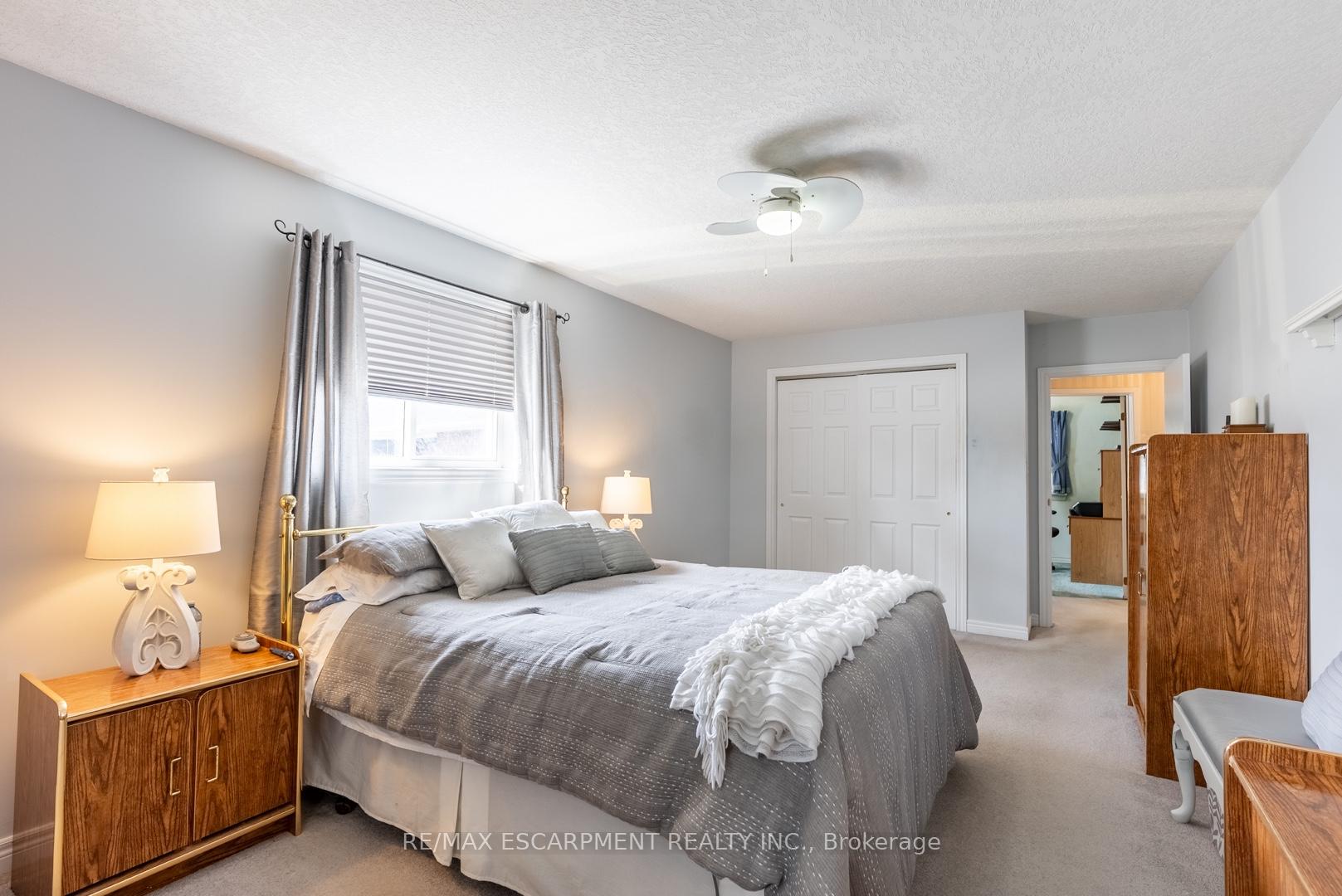 Photo 14 of 279 Parkside Drive, Hamilton, Waterdown — HOMEH