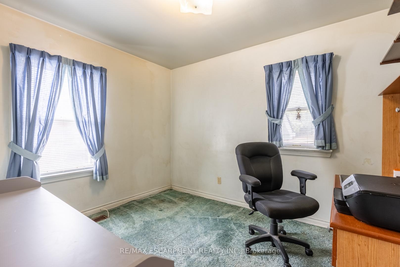 Photo 23 of 279 Parkside Drive, Hamilton, Waterdown — HOMEH