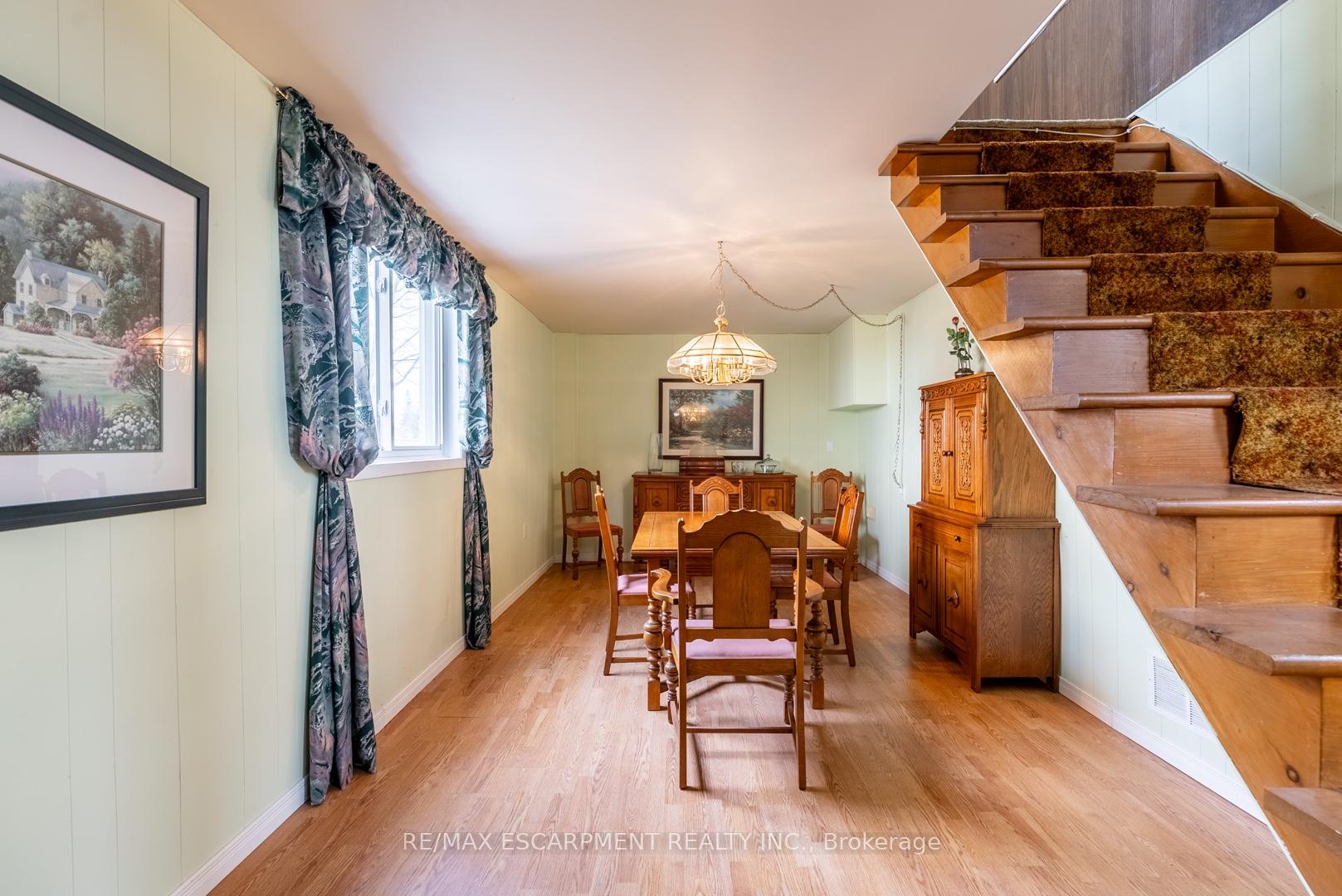 Photo 8 of 279 Parkside Drive, Hamilton, Waterdown — HOMEH