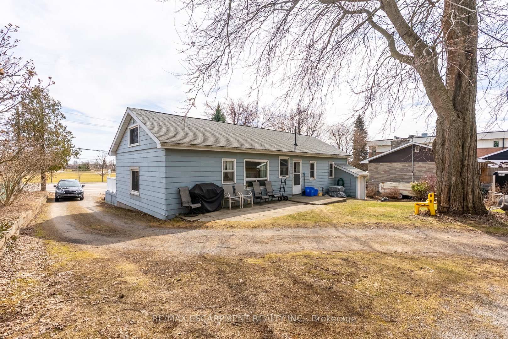 Photo 32 of 279 Parkside Drive, Hamilton, Waterdown — HOMEH