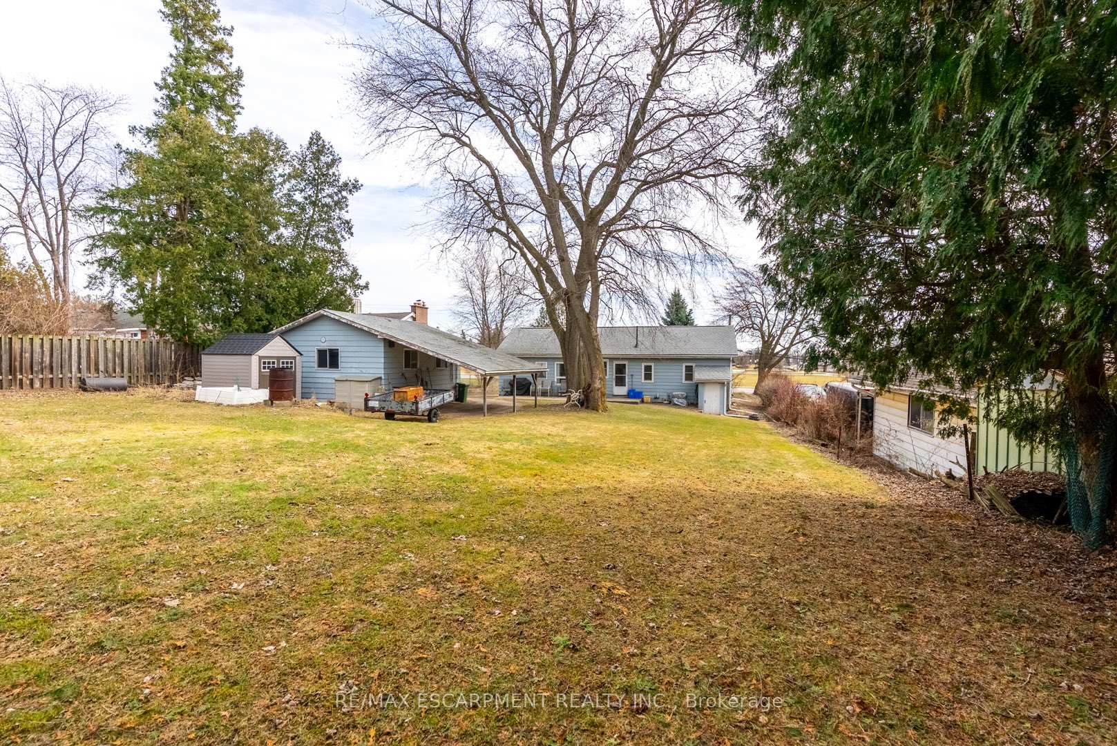 Photo 33 of 279 Parkside Drive, Hamilton, Waterdown — HOMEH