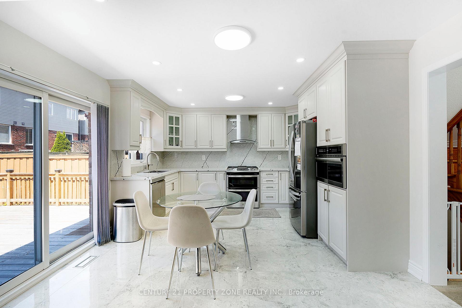 Photo 6 of 16 Watersplace Avenue, Ajax, Northeast Ajax — HOMEH