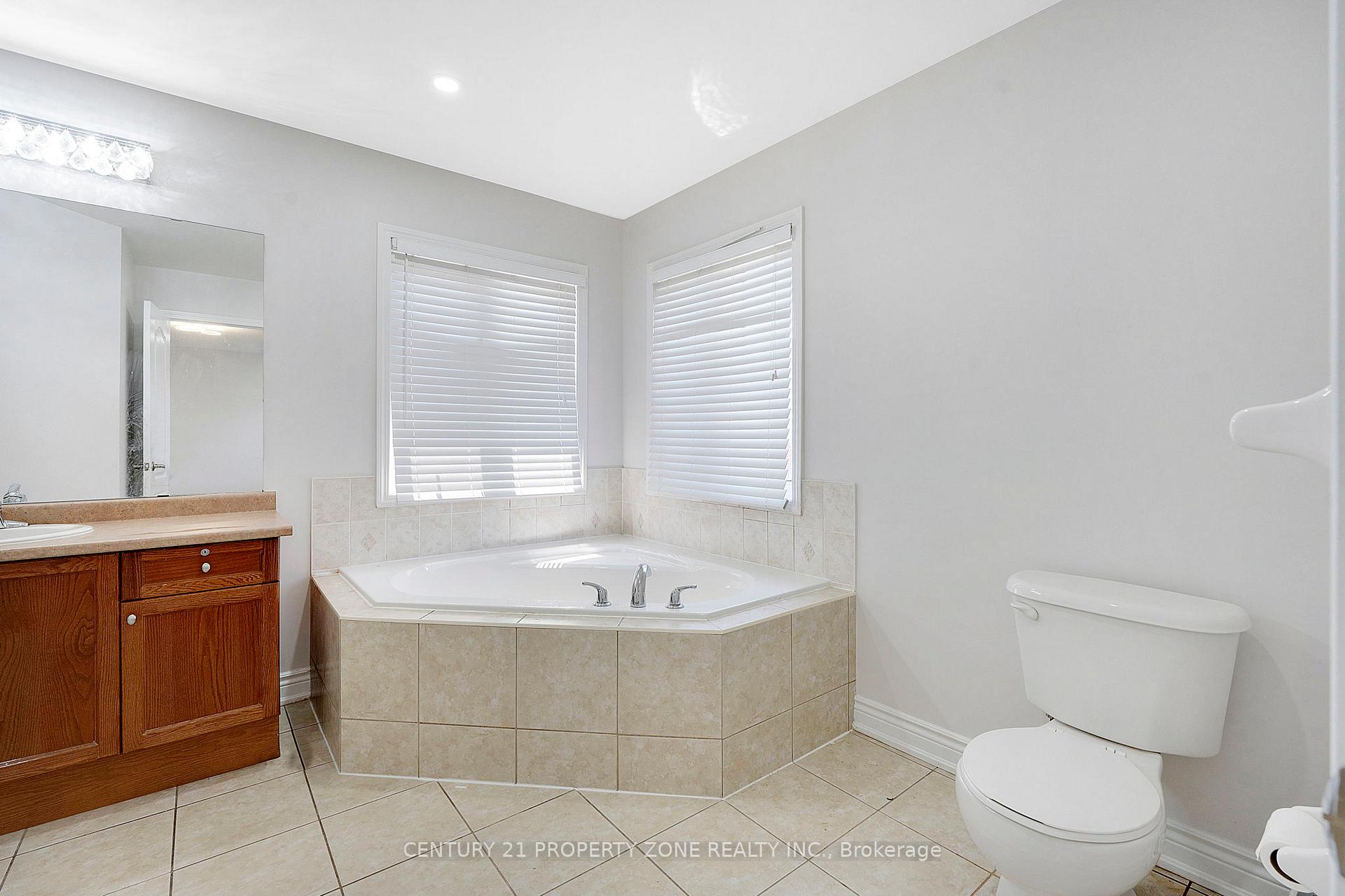 Photo 17 of 16 Watersplace Avenue, Ajax, Northeast Ajax — HOMEH