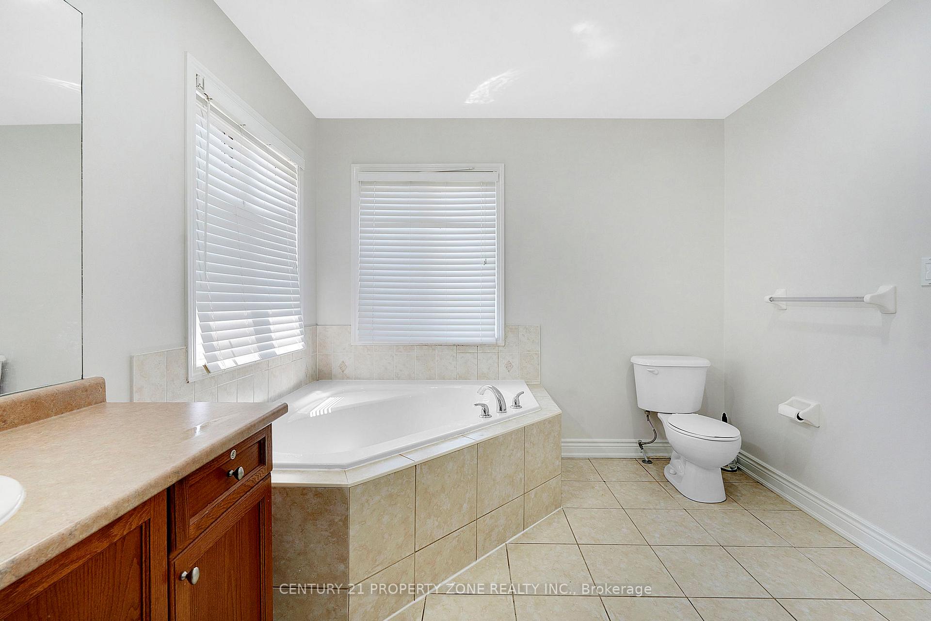 Photo 18 of 16 Watersplace Avenue, Ajax, Northeast Ajax — HOMEH