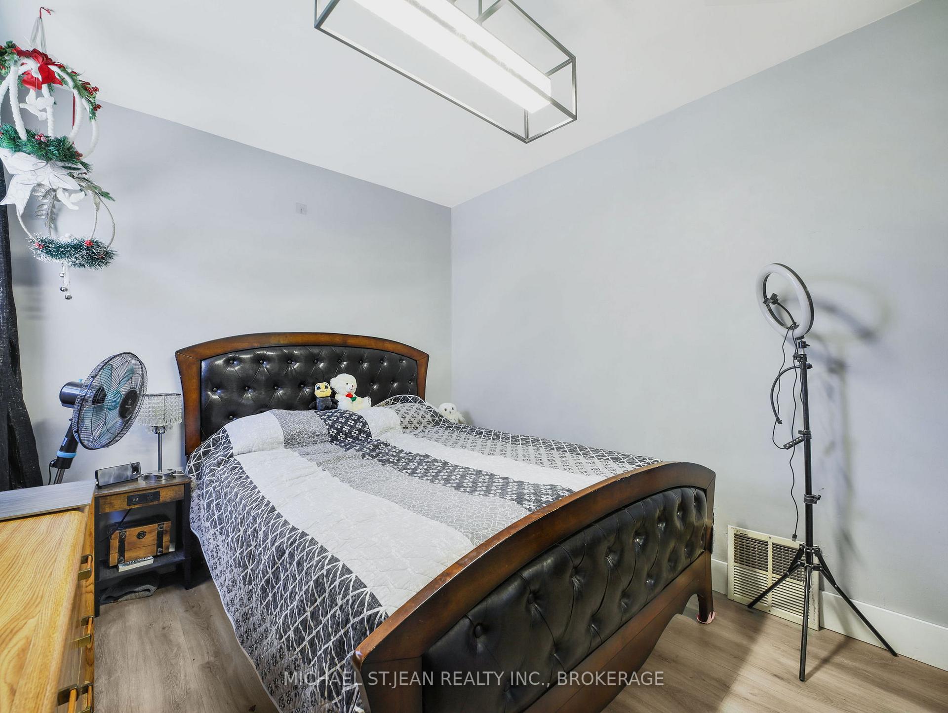 Photo 7 of 89 Cameron Avenue S, Hamilton, Glenview — HOMEH