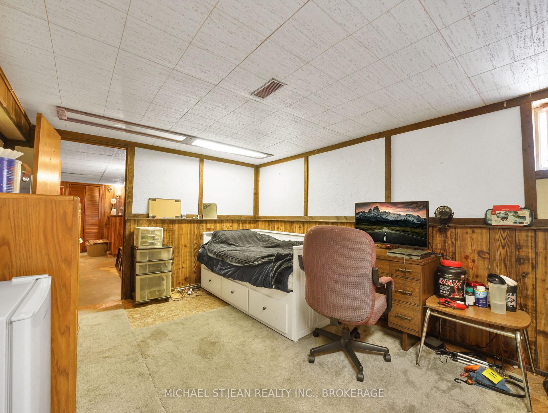 Photo 21 of 89 Cameron Avenue S, Hamilton, Glenview — HOMEH