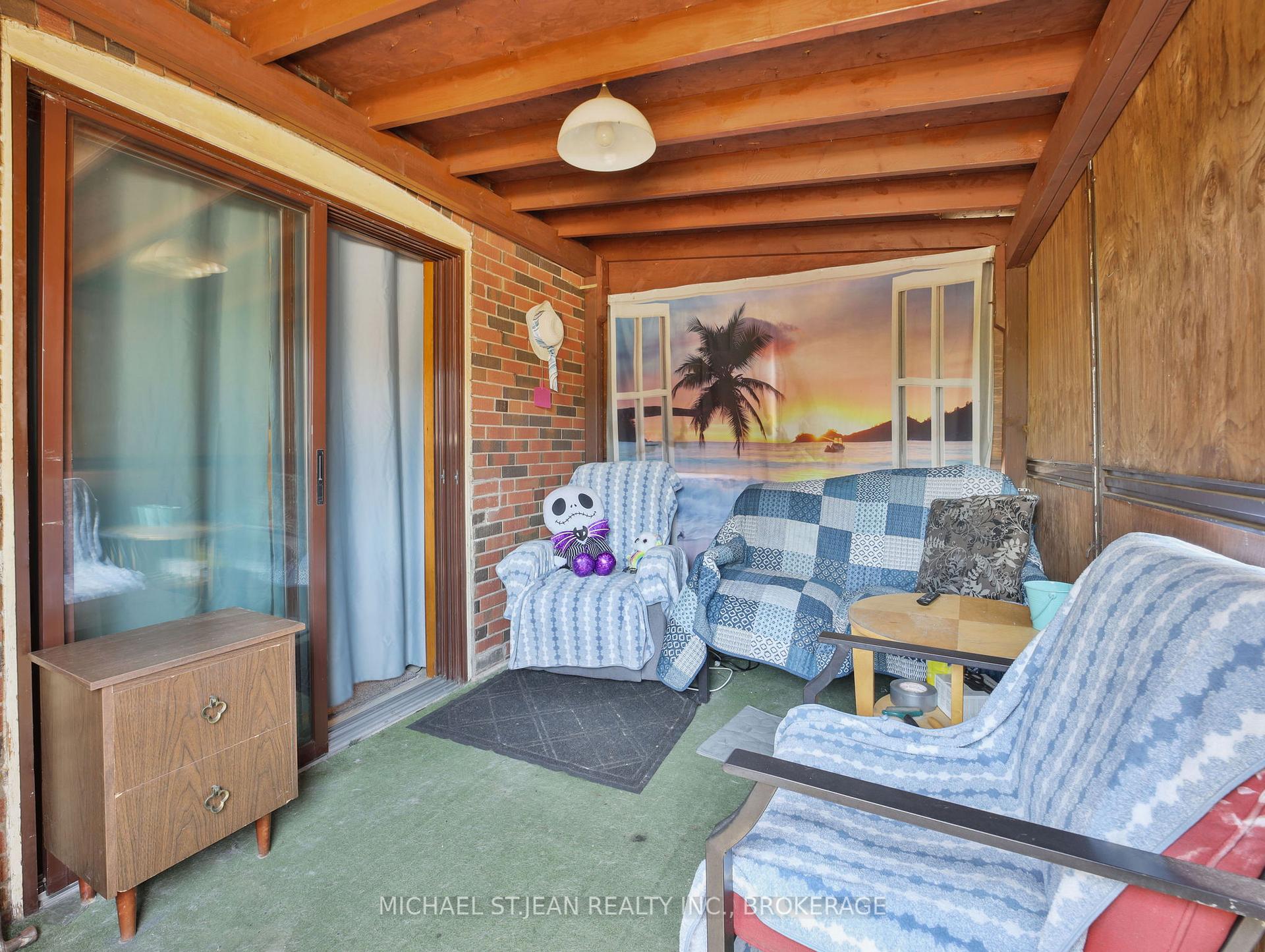 Photo 31 of 89 Cameron Avenue S, Hamilton, Glenview — HOMEH